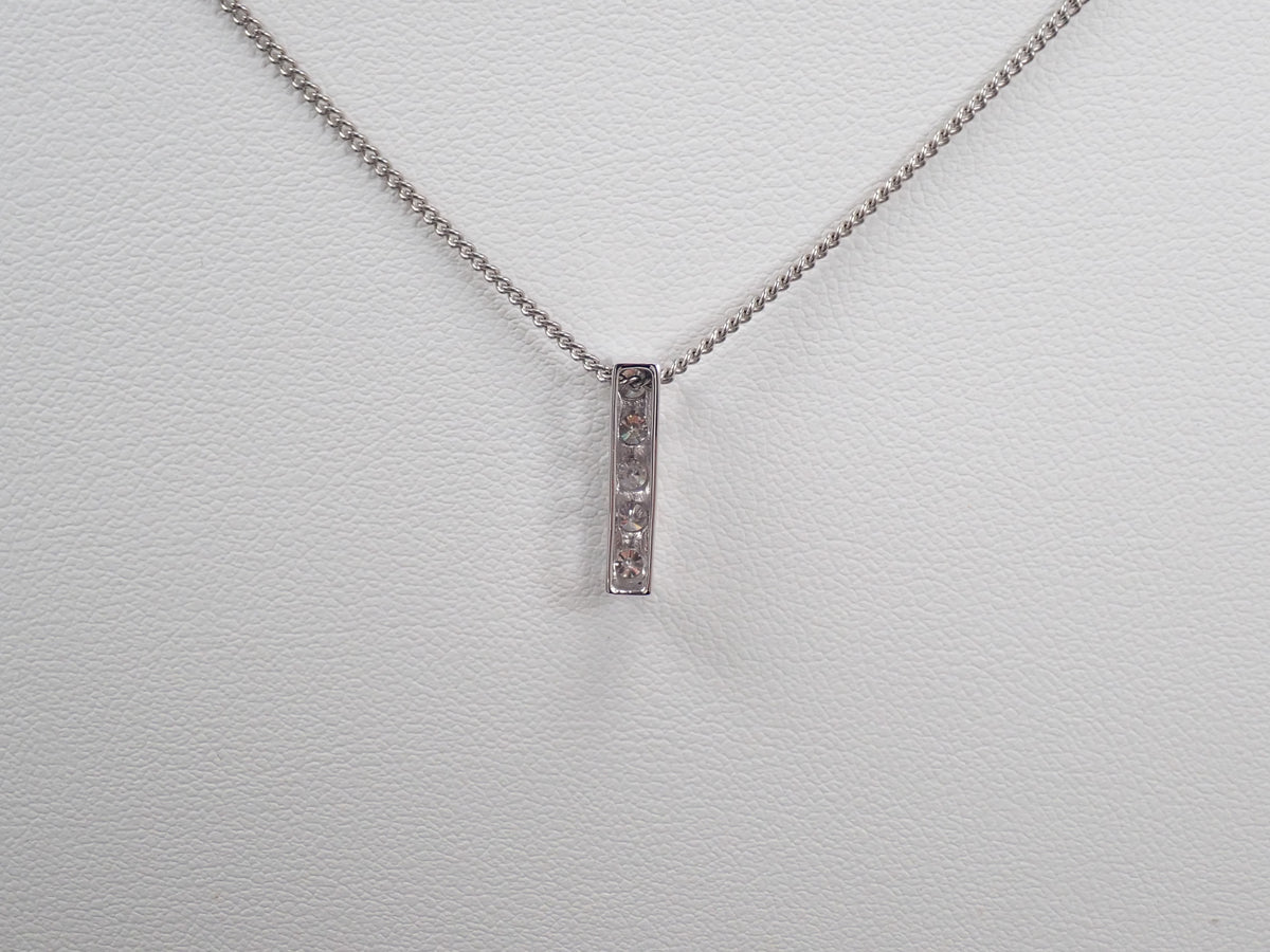 【9/28 22時販売】【カラフリ】K18WG ダイヤモンド 0.5ct ペンダントトップ（ネックレストップ）鑑別書