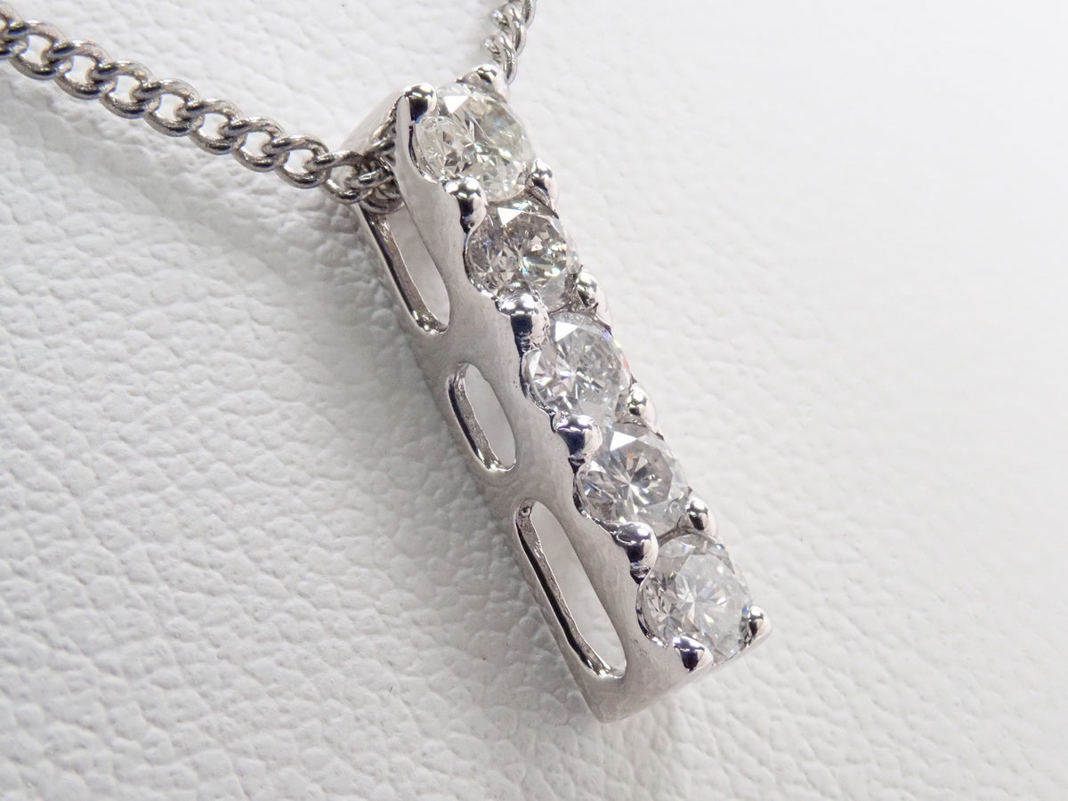 【9/28 22時販売】【カラフリ】K18WG ダイヤモンド 0.5ct ペンダントトップ（ネックレストップ）鑑別書