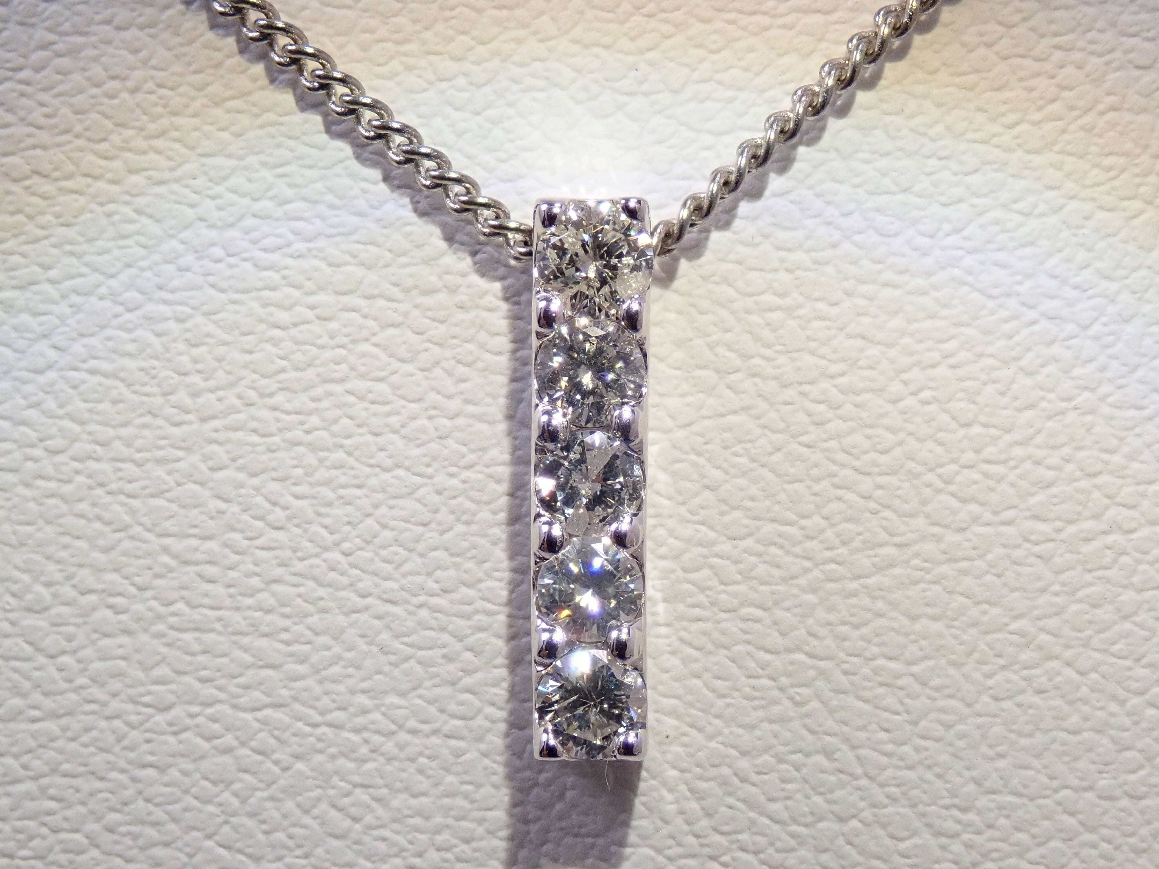 ペンダントトップ ダイヤモンド　k18wg K18WG ダイヤモンド 0.5ct ペンダントトップ（ネックレストップ）鑑別書