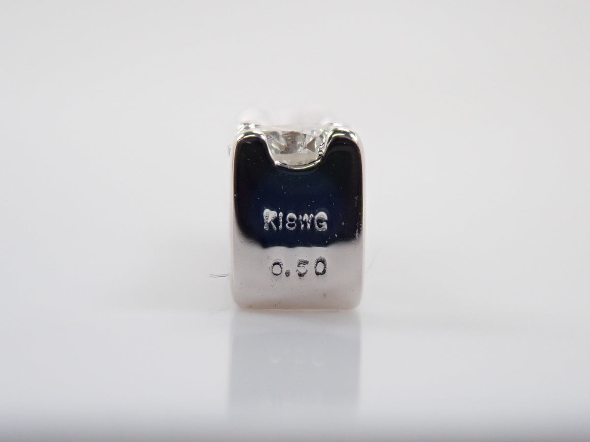 【9/28 22時販売】【カラフリ】K18WG ダイヤモンド 0.5ct ペンダントトップ（ネックレストップ）鑑別書