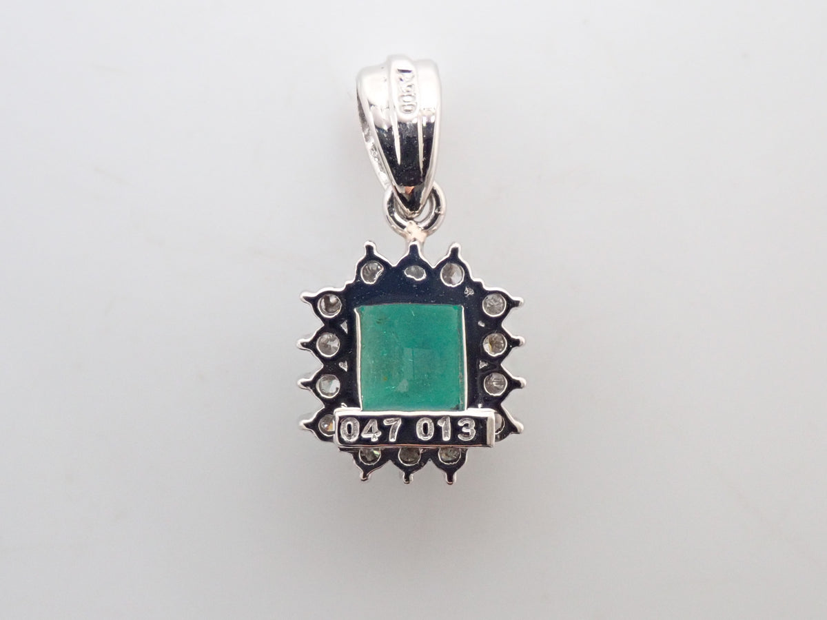 【9/18 22時販売】【カラフリ】Pt900 エメラルド 0.47ct ダイヤモンド0.13ctペンダントトップ（ネックレストップ）鑑別書