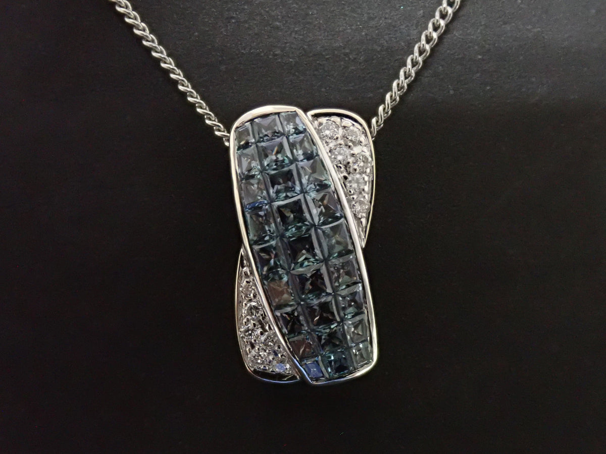 【9/28 22時販売】【カラフリ】K18WG クレサンベール 合成アレキサンドライト3ct プリンセスカット・ダイヤモンド0.12ct ペンダントトップ 鑑別書