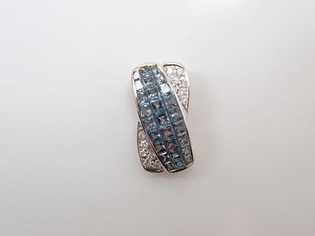 【9/28 22時販売】【カラフリ】K18WG クレサンベール 合成アレキサンドライト3ct プリンセスカット・ダイヤモンド0.12ct ペンダントトップ 鑑別書