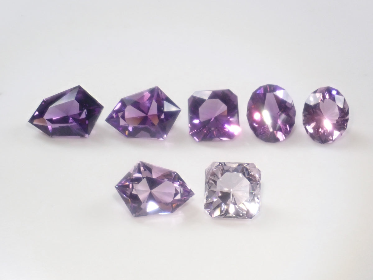 [On sale 9/ 22:00] 《Limited to 12 stones》 Big Gem Gacha - Win items including Shimizu Kikiseki’s Camellia cut and Sakura shape 《Multi-purchase discounts available》