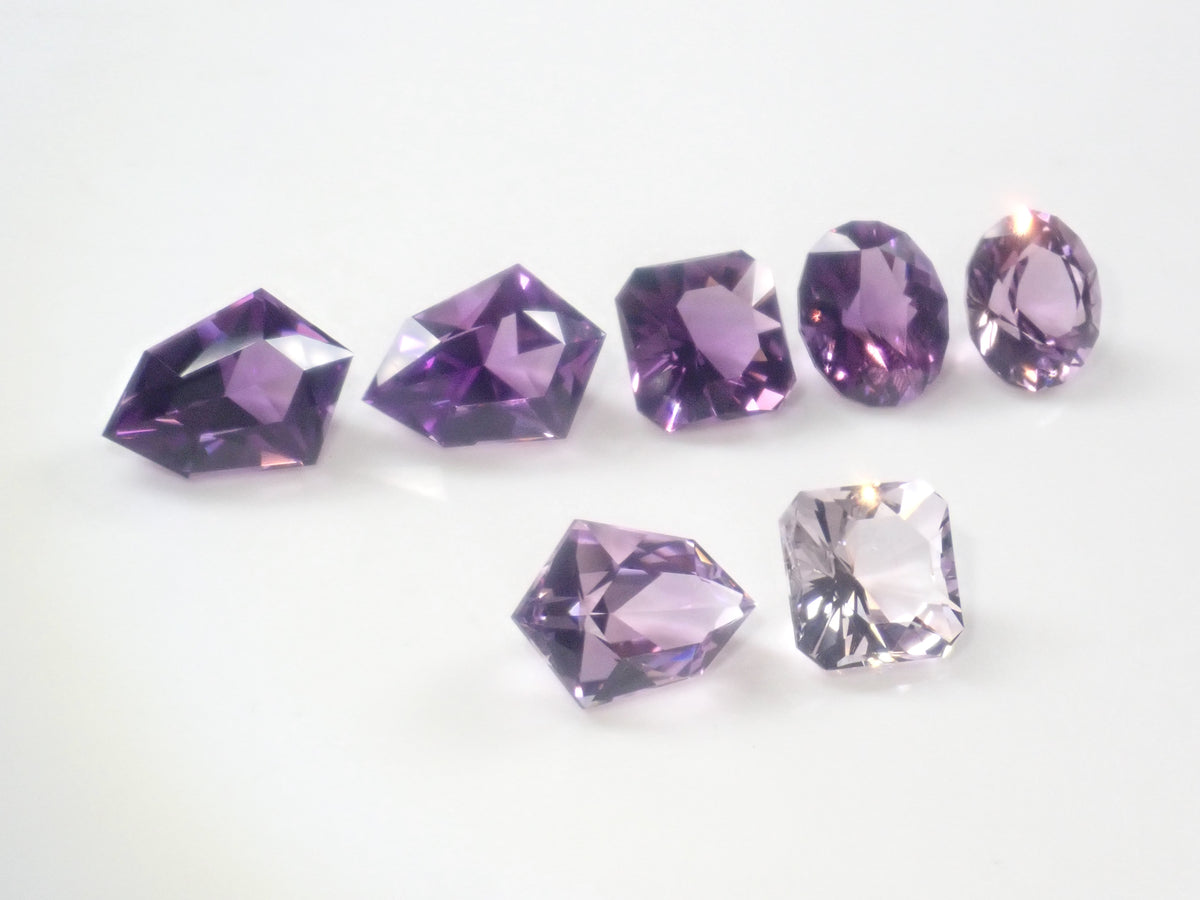 [On sale 9/ 22:00] 《Limited to 12 stones》 Big Gem Gacha - Win items including Shimizu Kikiseki’s Camellia cut and Sakura shape 《Multi-purchase discounts available》