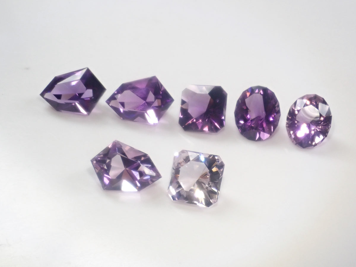 [On sale 9/ 22:00] 《Limited to 12 stones》 Big Gem Gacha - Win items including Shimizu Kikiseki’s Camellia cut and Sakura shape 《Multi-purchase discounts available》