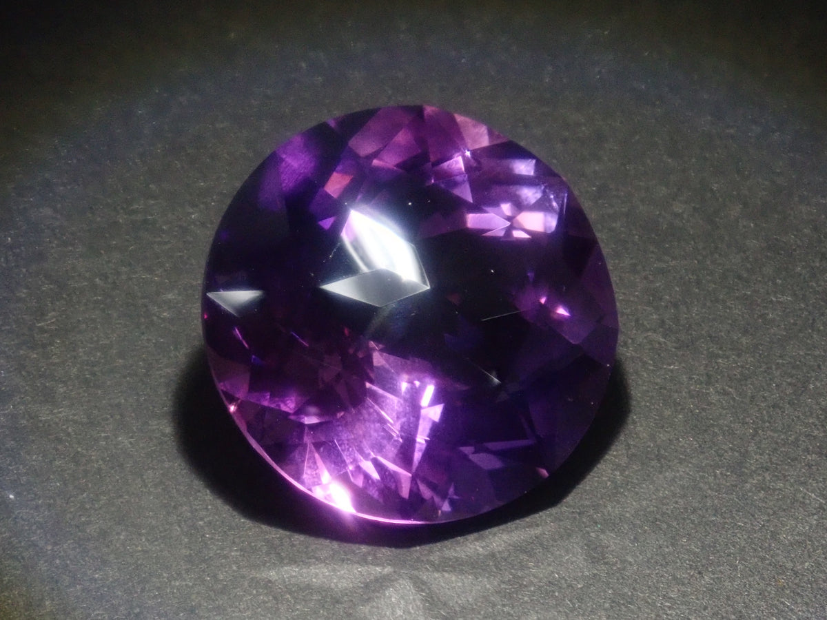 [On sale 9/ 22:00] 《Limited to 12 stones》 Big Gem Gacha - Win items including Shimizu Kikiseki’s Camellia cut and Sakura shape 《Multi-purchase discounts available》