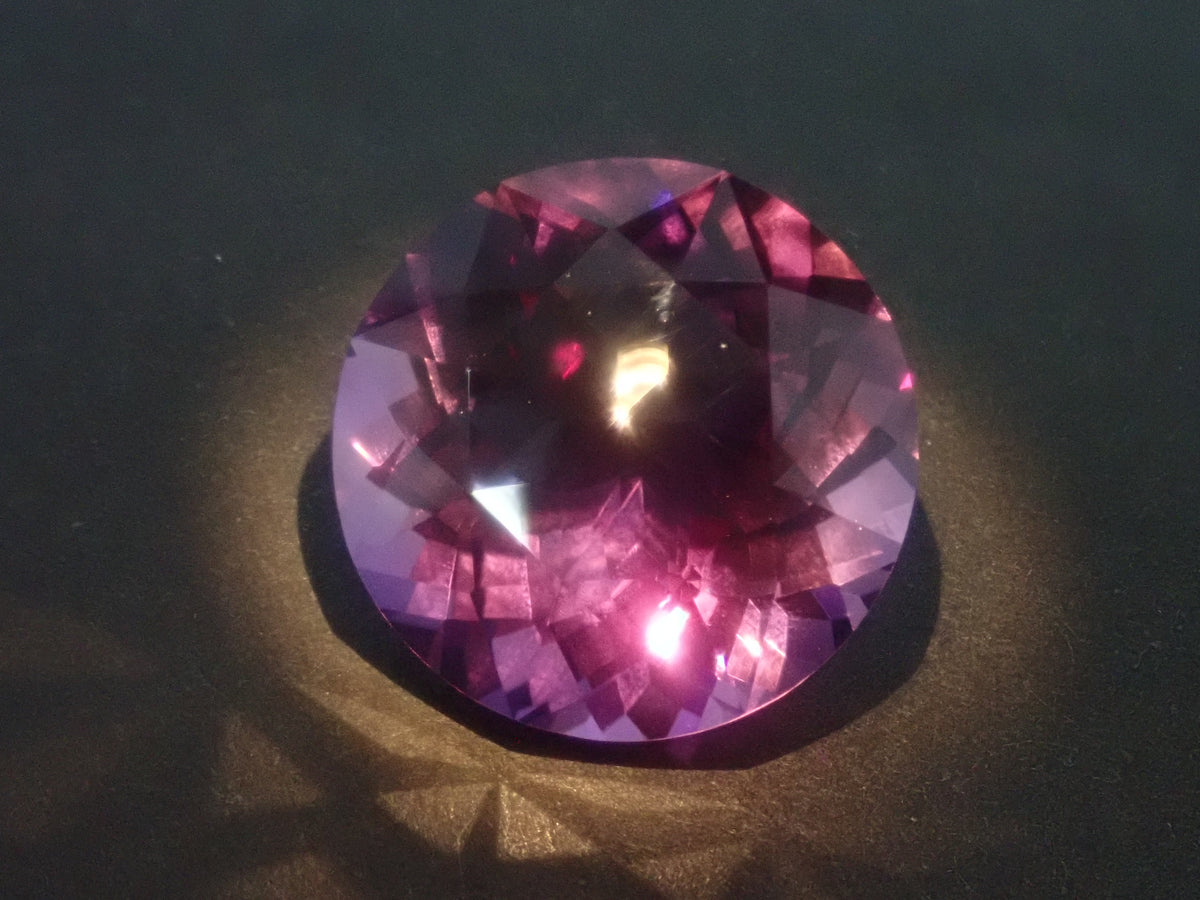 [On sale 9/ 22:00] 《Limited to 12 stones》 Big Gem Gacha - Win items including Shimizu Kikiseki’s Camellia cut and Sakura shape 《Multi-purchase discounts available》
