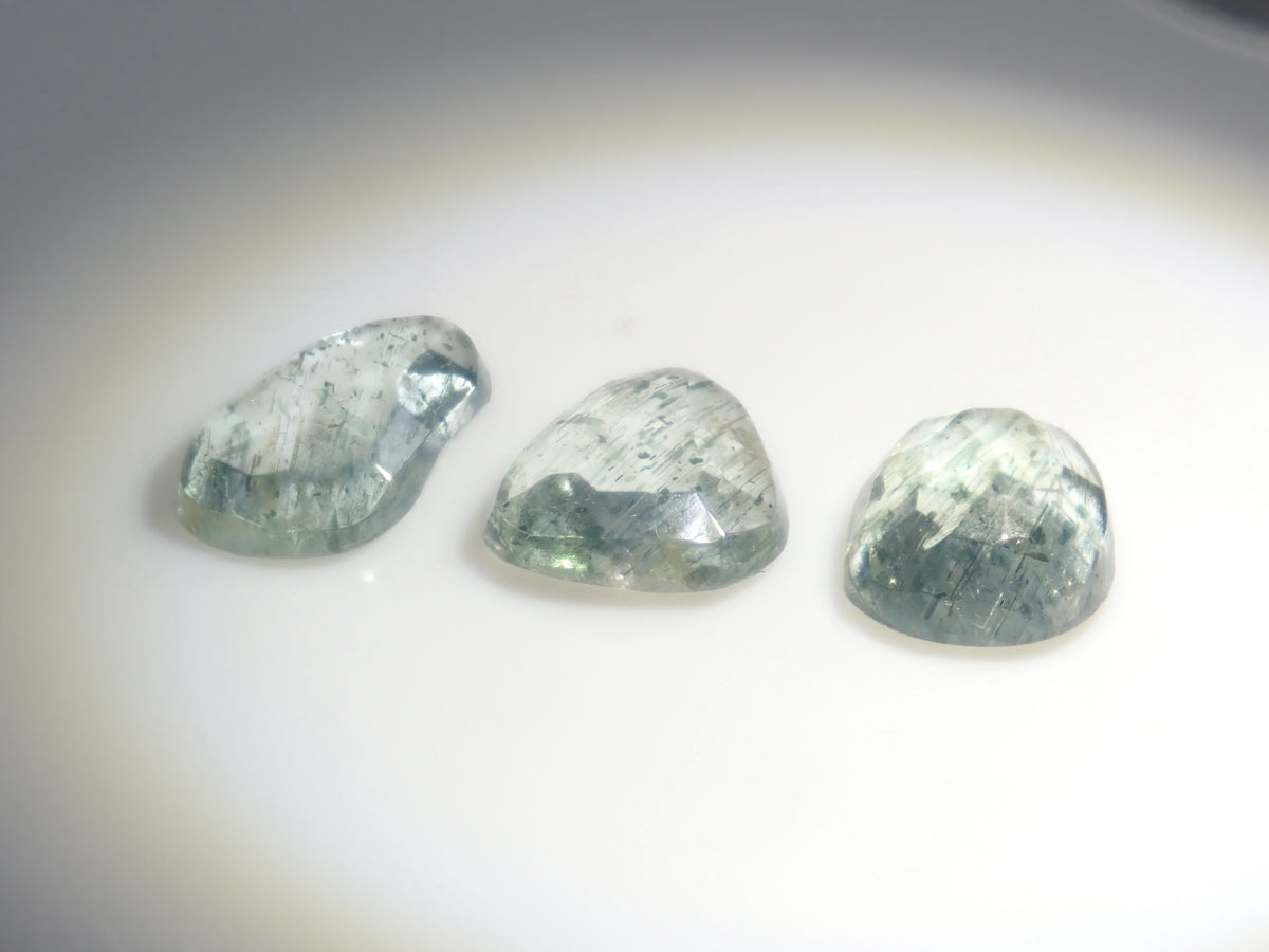 【9/20 22時販売】《限定3石》ブラジル産モスグリーンベリルガチャ（平均0.8ct,ローズカット）《複数購入割引有》