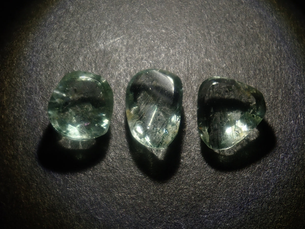【9/20 22時販売】《限定3石》ブラジル産モスグリーンベリルガチャ（平均0.8ct,ローズカット）《複数購入割引有》