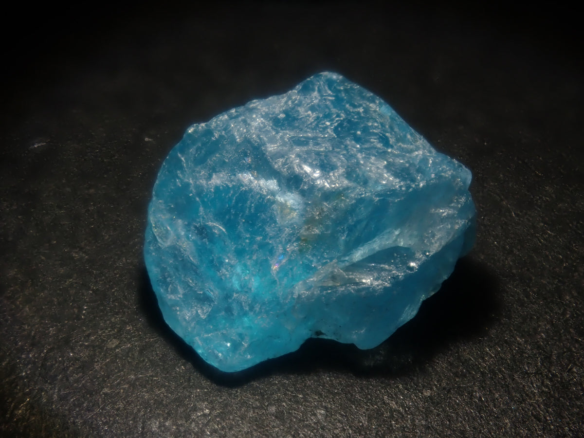 【9/20 22時販売】《限定13石》マダガスカル産アパタイト原石１石（平均3.8ct）《複数購入割引有》