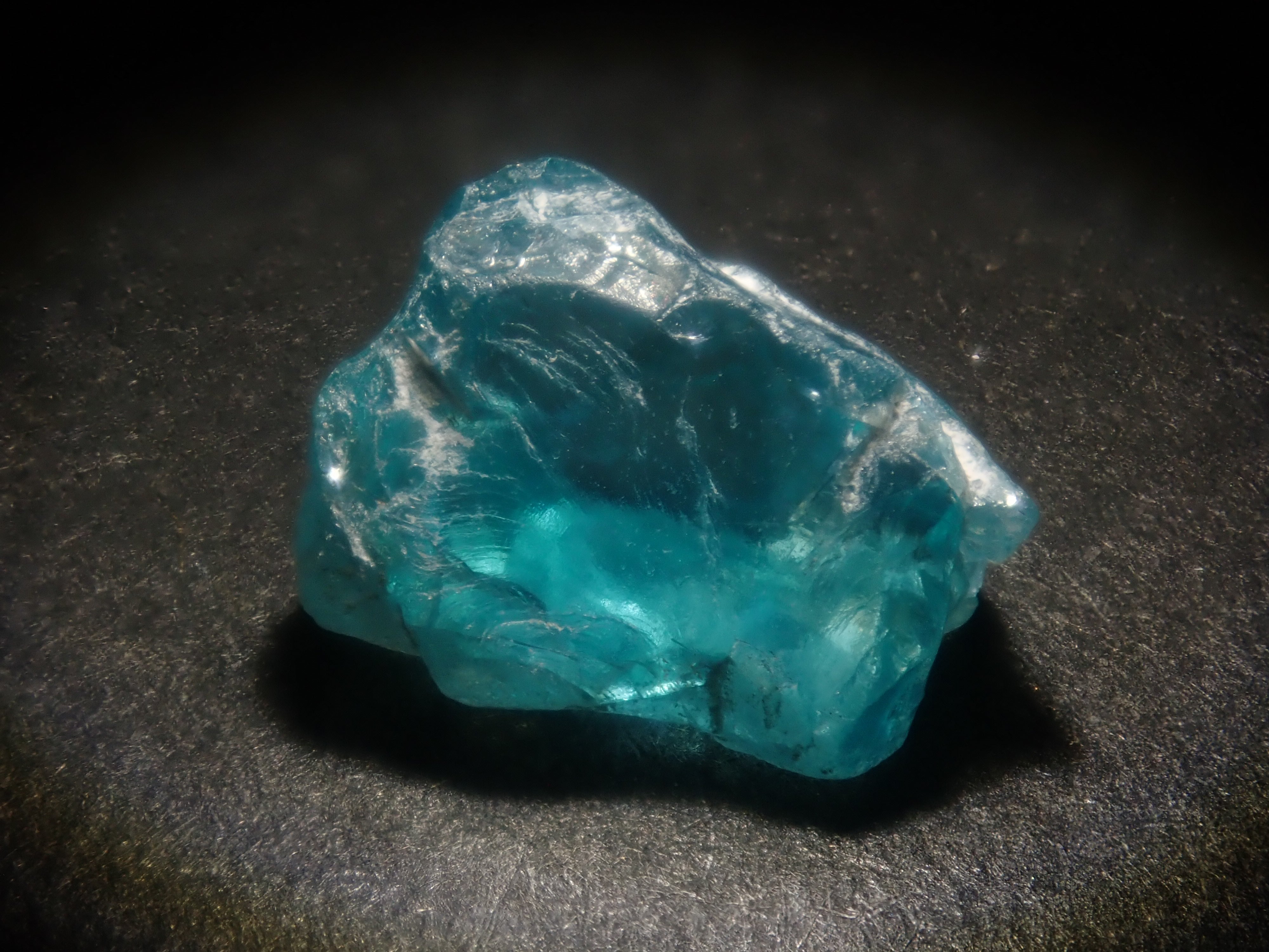 限定13石》マダガスカル産アパタイト原石1石（平均3.8ct）