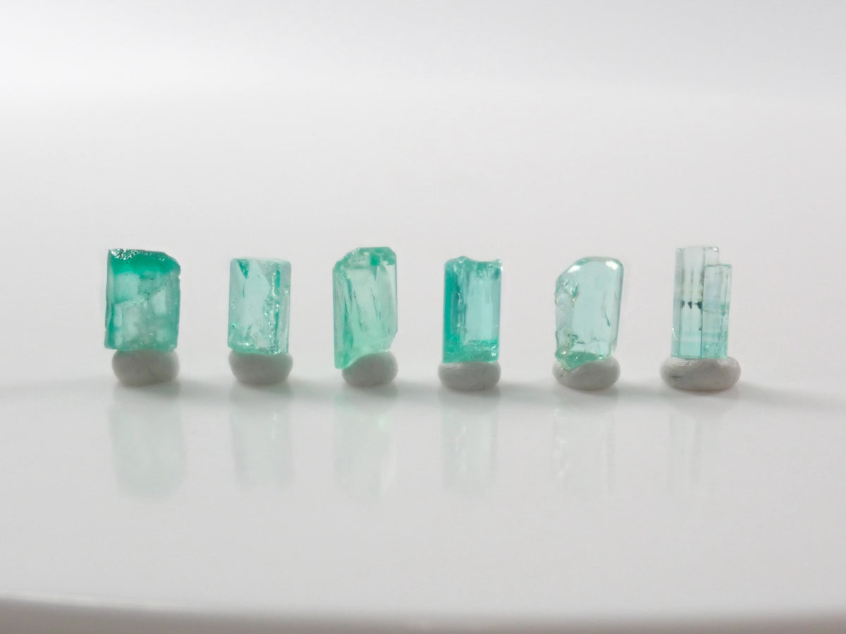 【9/23 22時販売】《限定6石》コロンビア産エメラルド原石（平均0.75ct）《複数購入割引有》