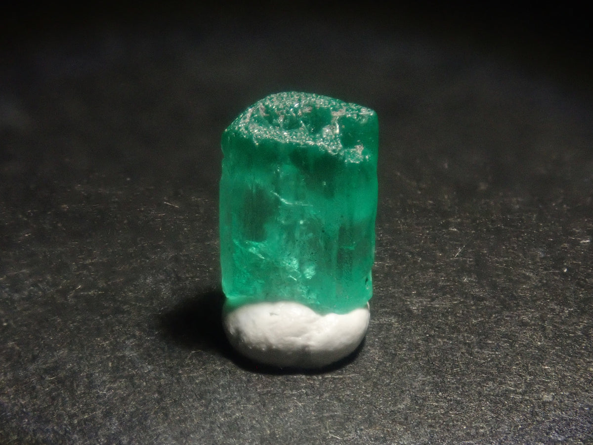 【9/23 22時販売】《限定6石》コロンビア産エメラルド原石（平均0.75ct）《複数購入割引有》