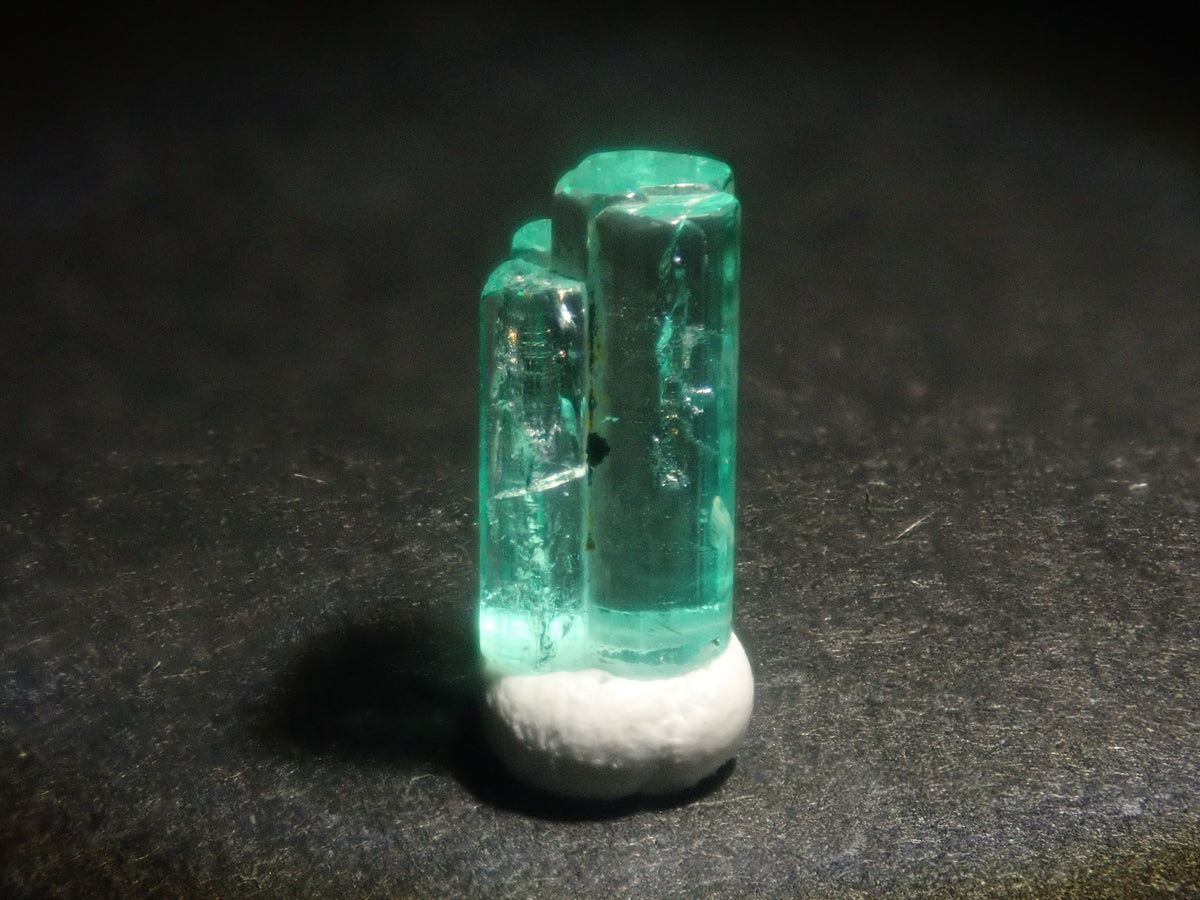 【9/23 22時販売】《限定6石》コロンビア産エメラルド原石（平均0.75ct）《複数購入割引有》