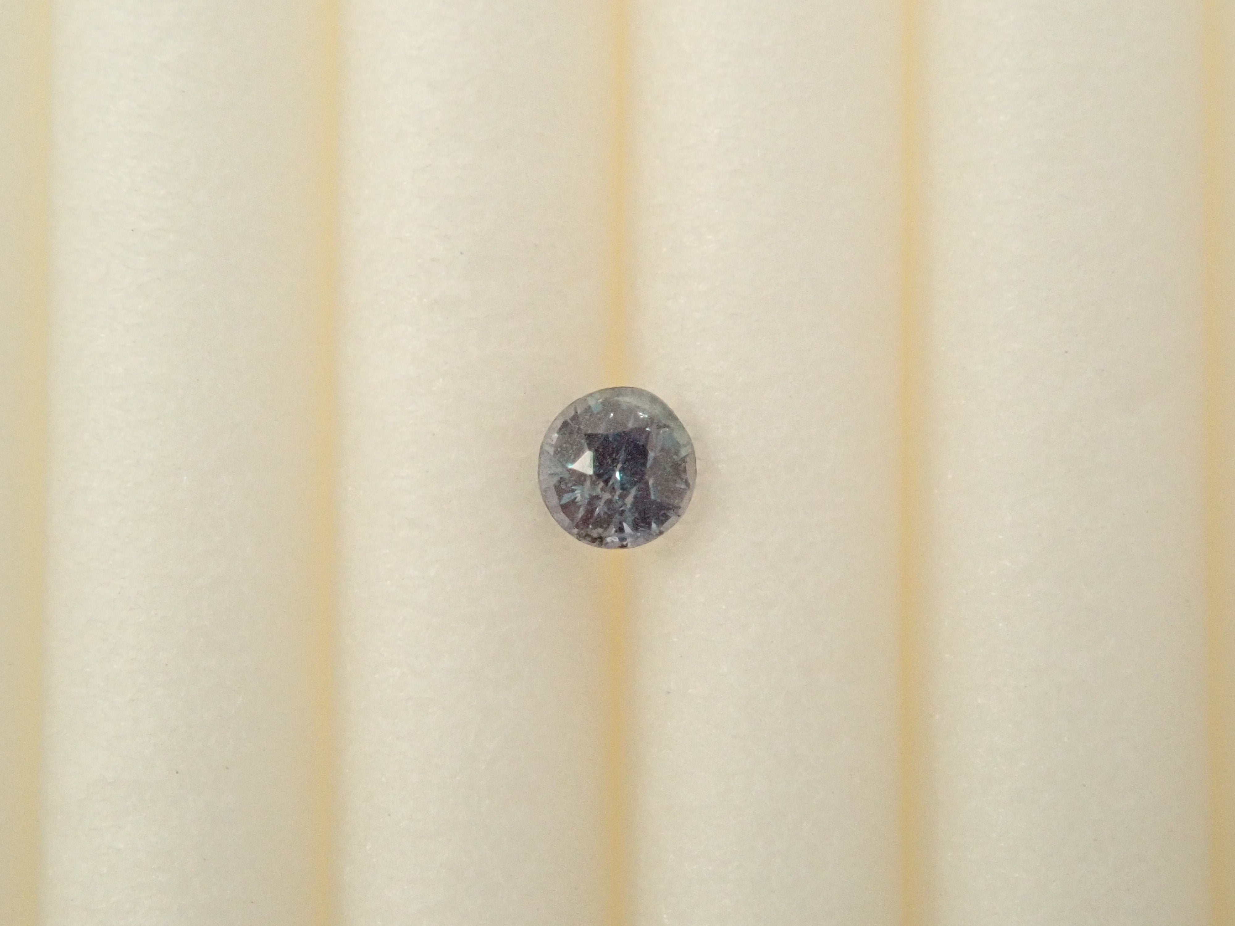 ロシア産アレキサンドライト 2.2mm/0.058ctルース