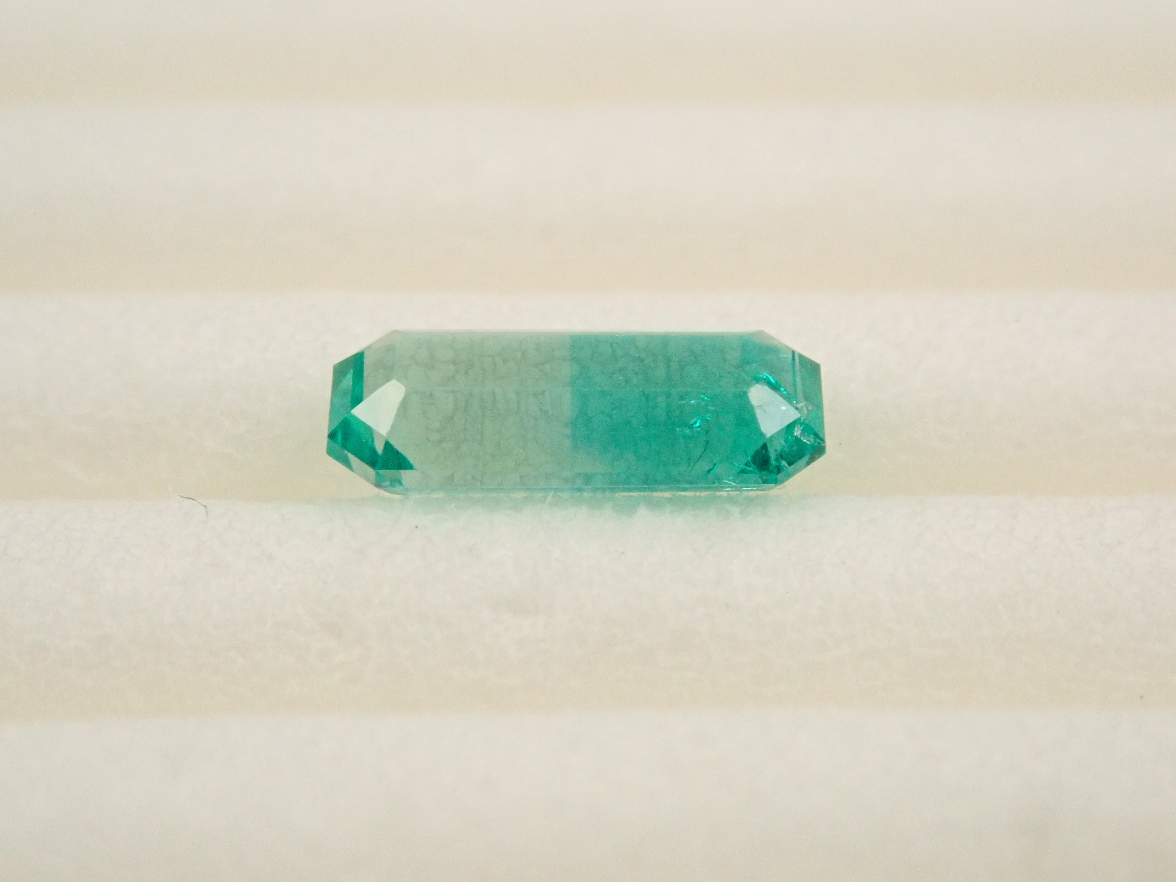 【12558208掲載】コロンビア産エメラルド 0.274ctルース