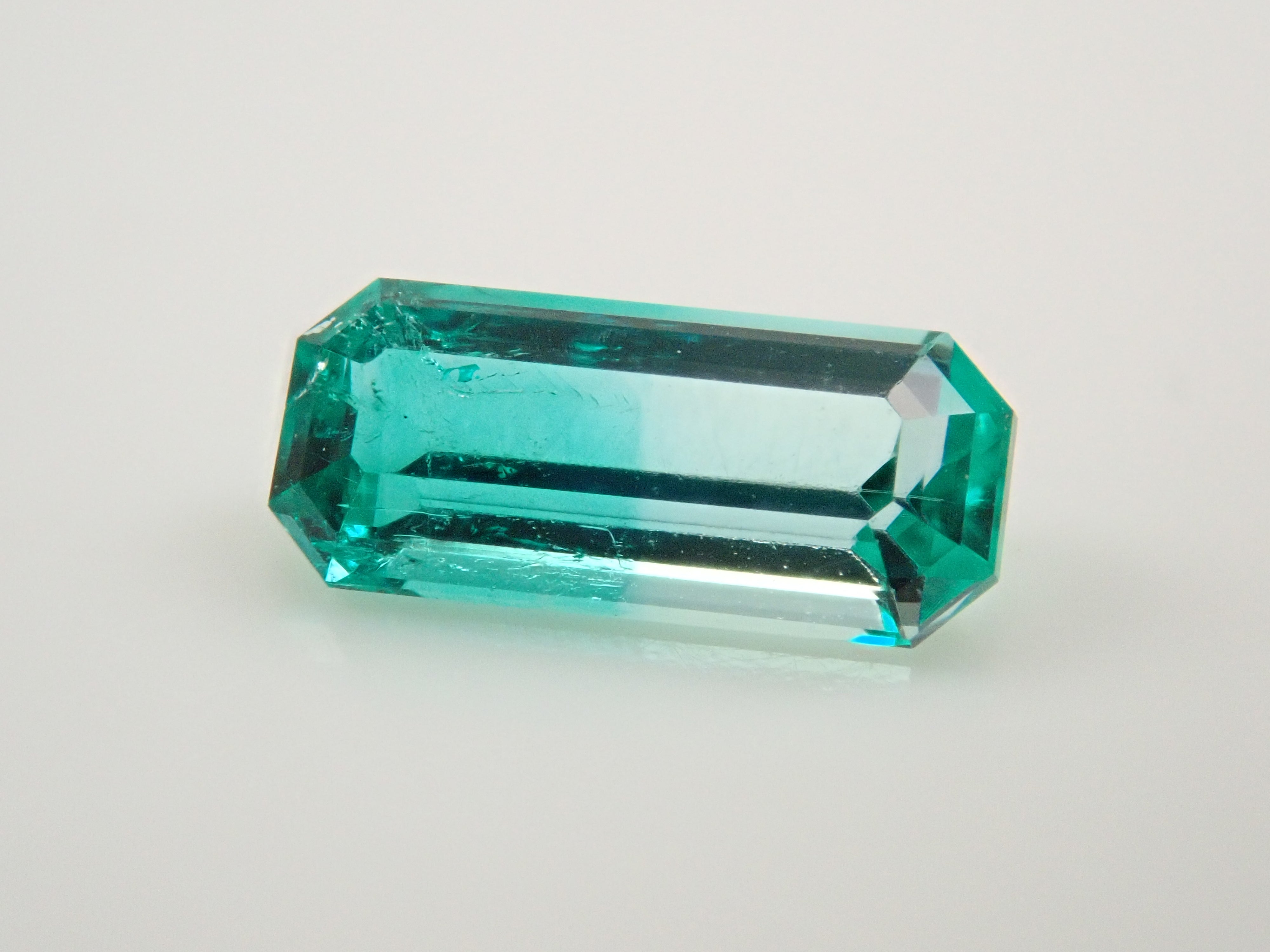 【12558208掲載】コロンビア産エメラルド 0.274ctルース