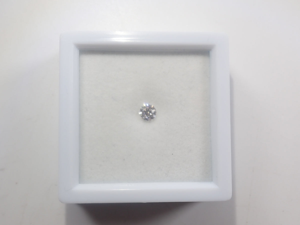 [On sale May 23rd at 10 PM] "Limited 9 Stones - Shinjuku Pop-Up Celebration" All stones with Central Gem Laboratory sorting (3.0-3.5mm, VS-SI clarity) "Multiple purchase discount available"