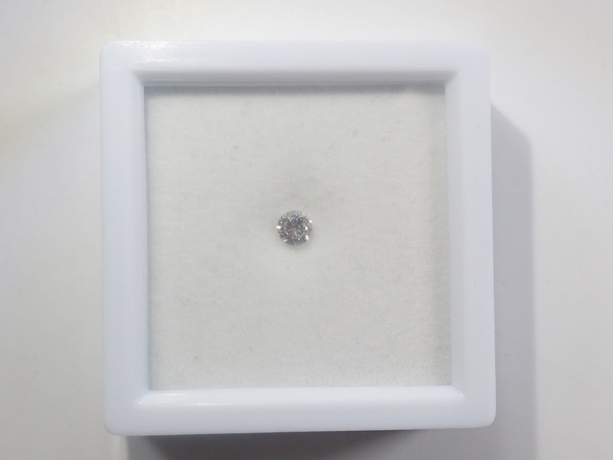 [On sale May 23rd at 10 PM] "Limited 9 Stones - Shinjuku Pop-Up Celebration" All stones with Central Gem Laboratory sorting (3.0-3.5mm, VS-SI clarity) "Multiple purchase discount available"