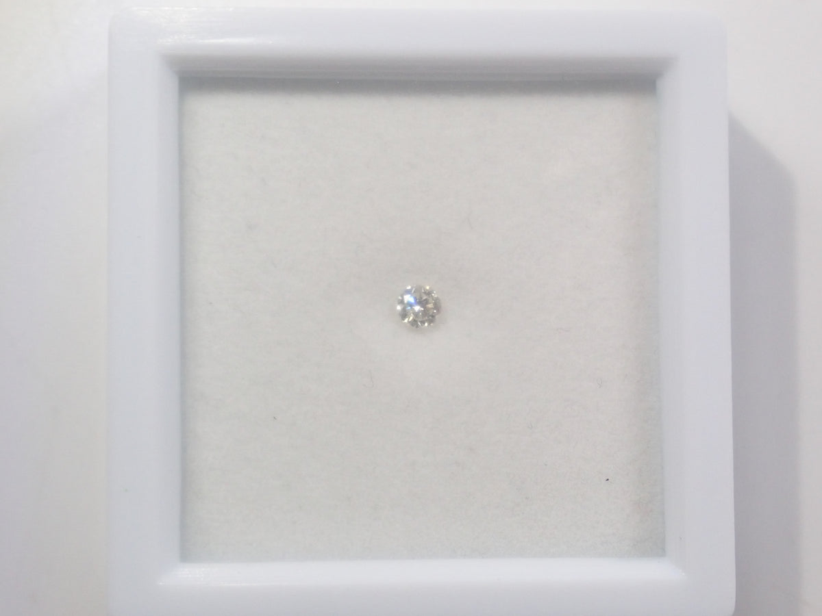 [On sale May 23rd at 10 PM] "Limited 9 Stones - Shinjuku Pop-Up Celebration" All stones with Central Gem Laboratory sorting (3.0-3.5mm, VS-SI clarity) "Multiple purchase discount available"