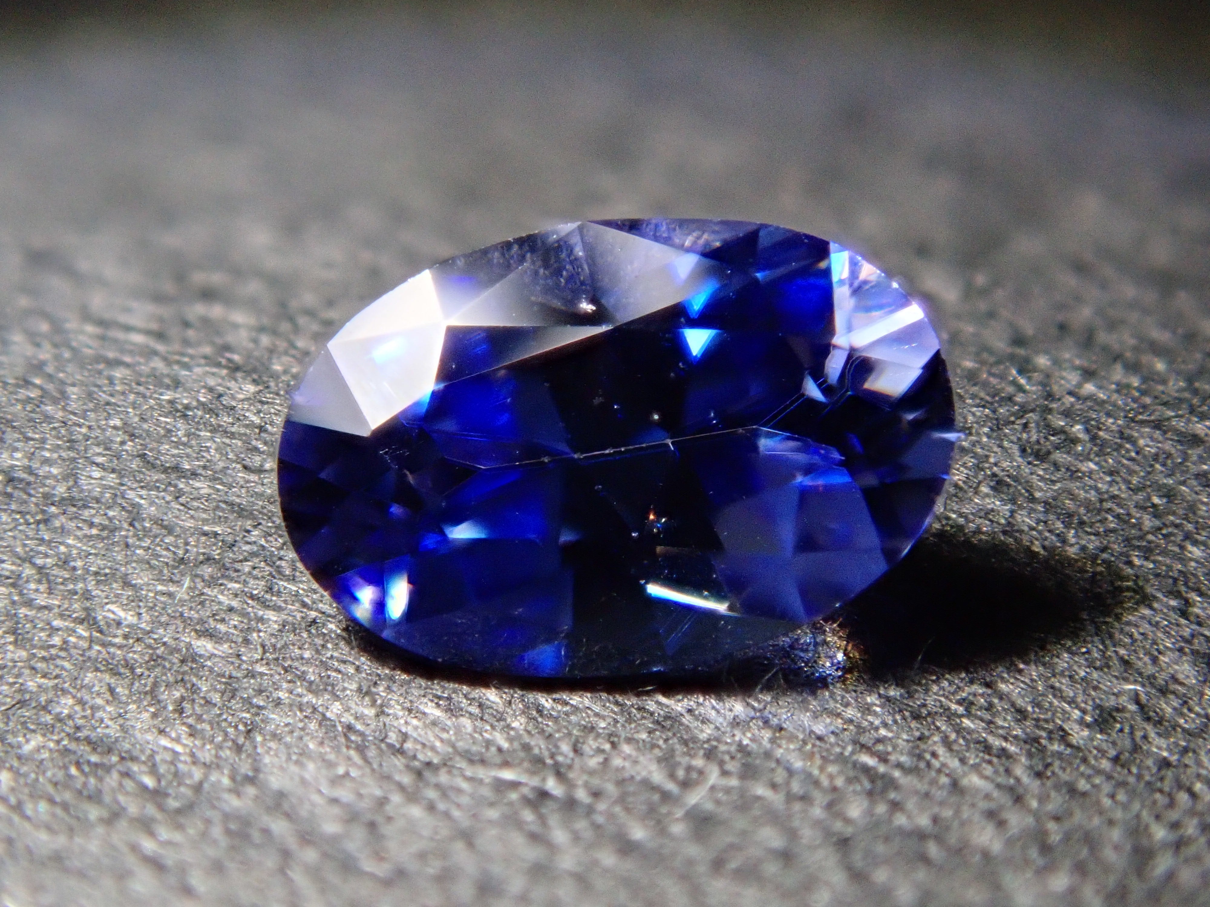 【12558089掲載】ベニトアイト 0.257ctルース