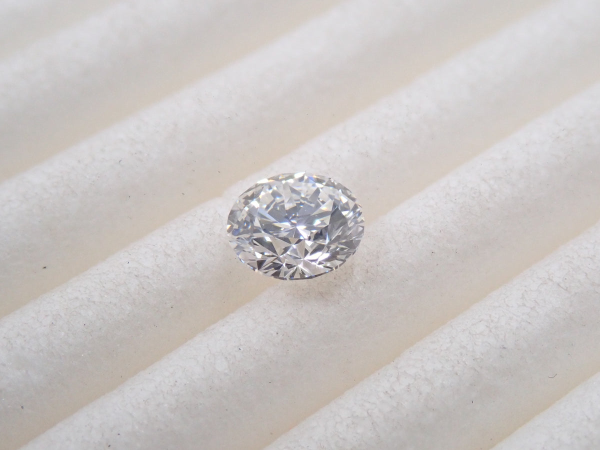 【10/3(土)AM10時〆：抽選販売①_04】ダイヤモンド（H&C） 4.5mm/0.345ctルース(G, VS2, 3Excellent H&C) 中宝鑑