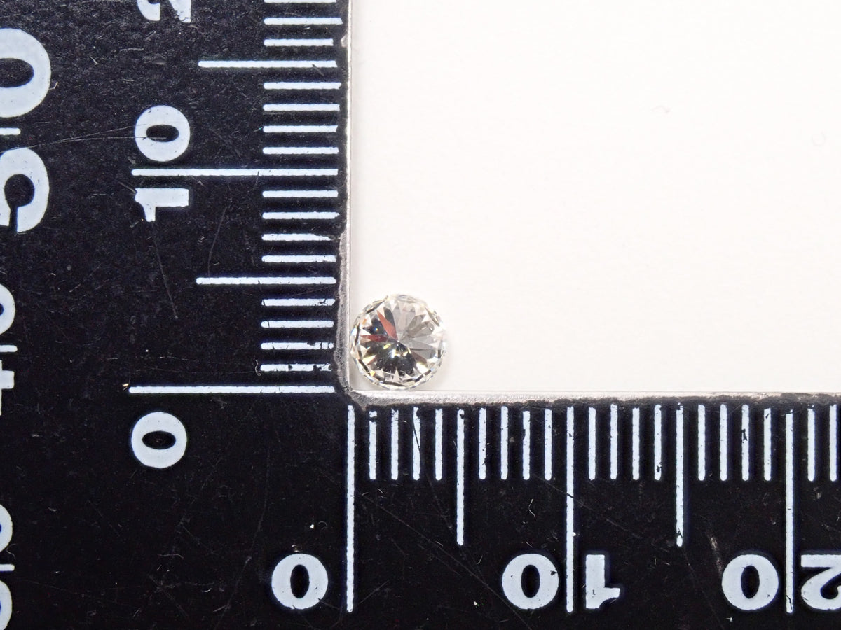 【10/3(土)AM10時〆：抽選販売①_04】ダイヤモンド（H&C） 4.5mm/0.345ctルース(G, VS2, 3Excellent H&C) 中宝鑑