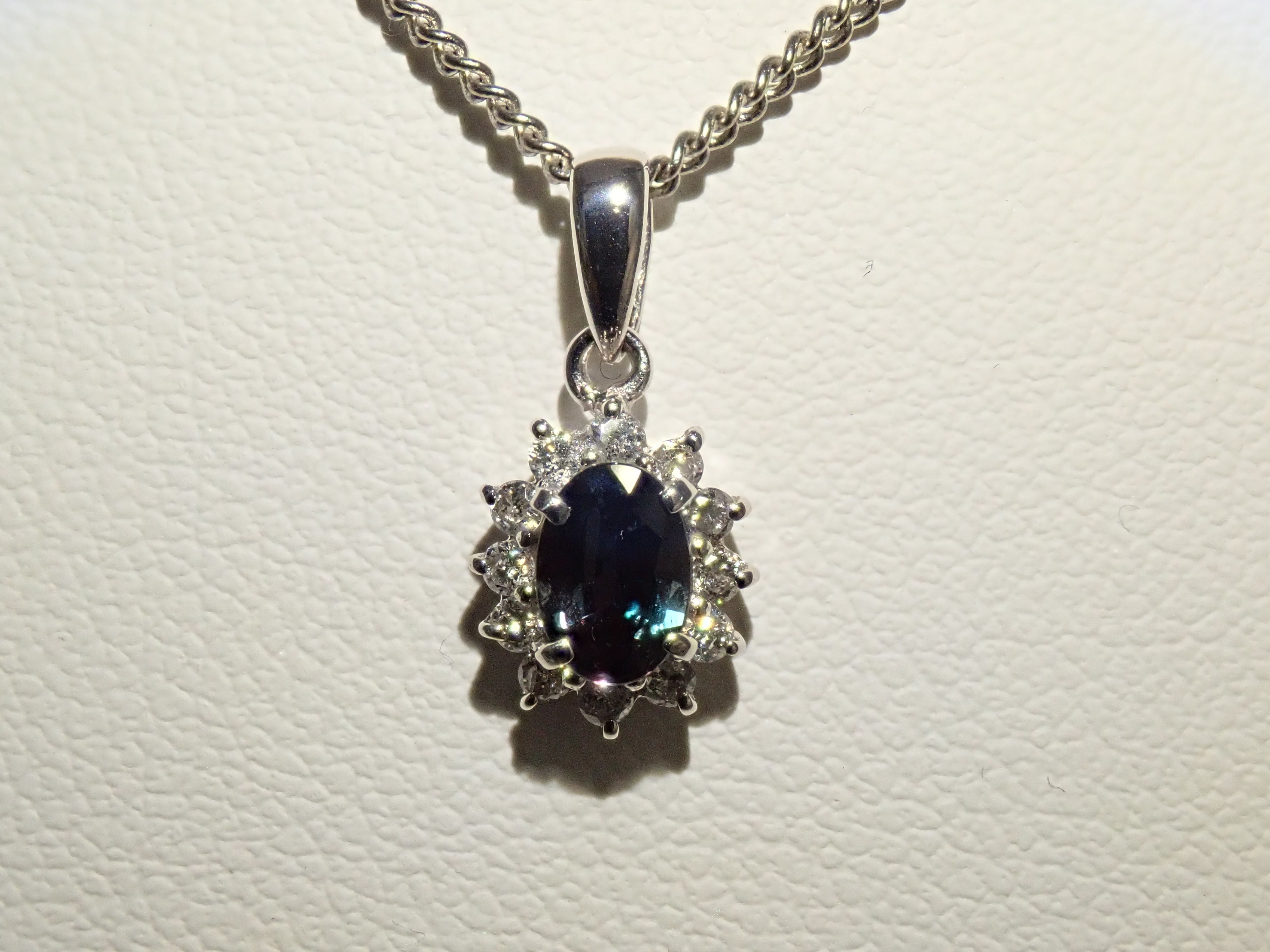 K18WG ブラジル産アレキサンドライト 0.3ct ダイヤモンド0.15ct