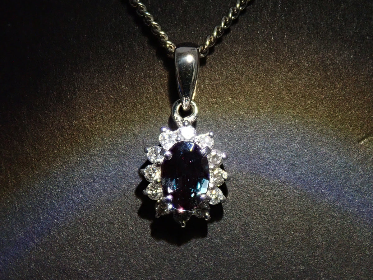 【9/28 22點開賣】【Colorfly】K18WG 巴西產亞歷山大變色石 0.3ct 鑽石 0.15ct 墜飾（項鍊墜飾）GIA