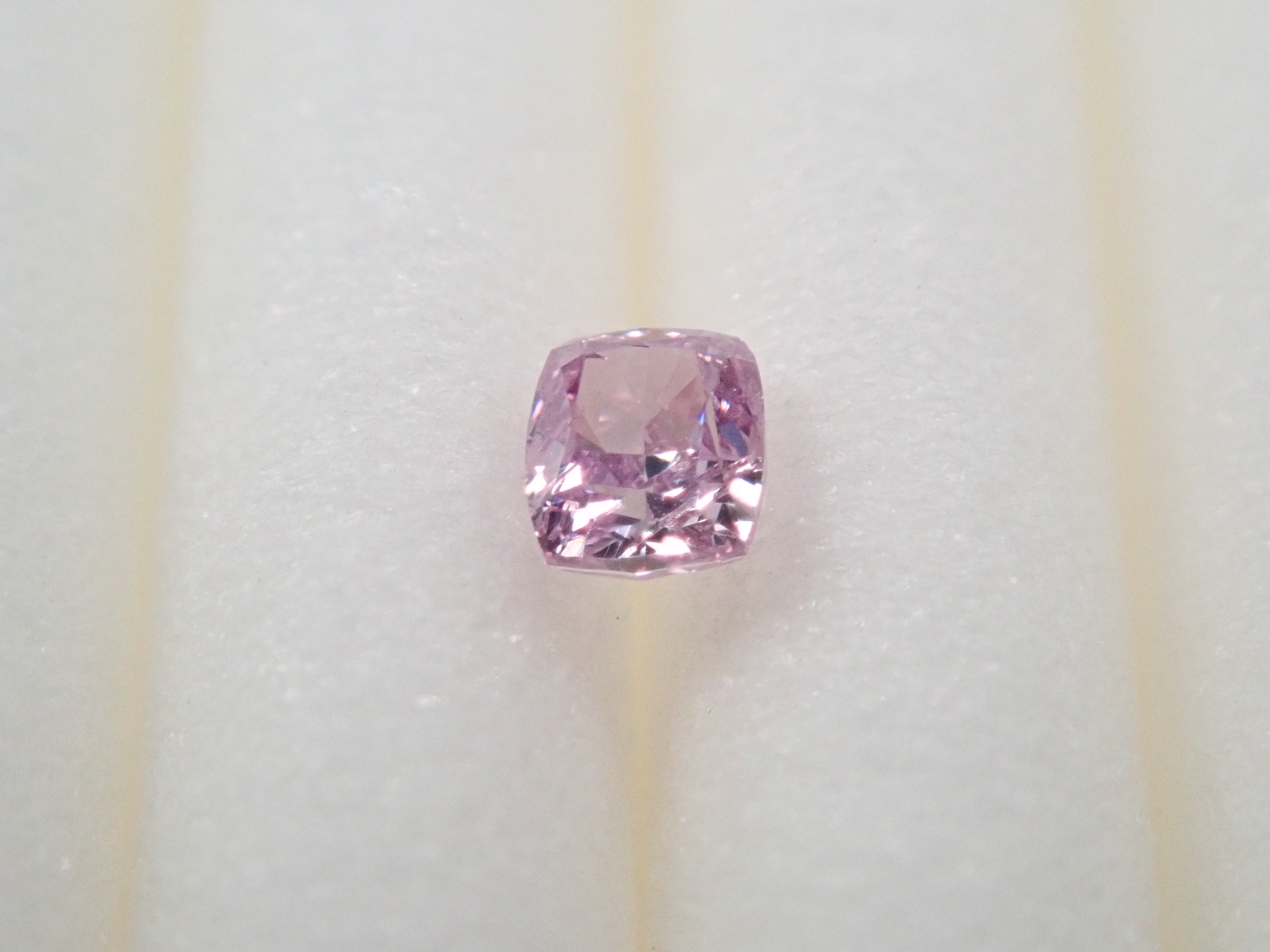 ピンクダイヤモンド 0.057ctルース(FANCY INTENSE PURPLE PINK, I1)