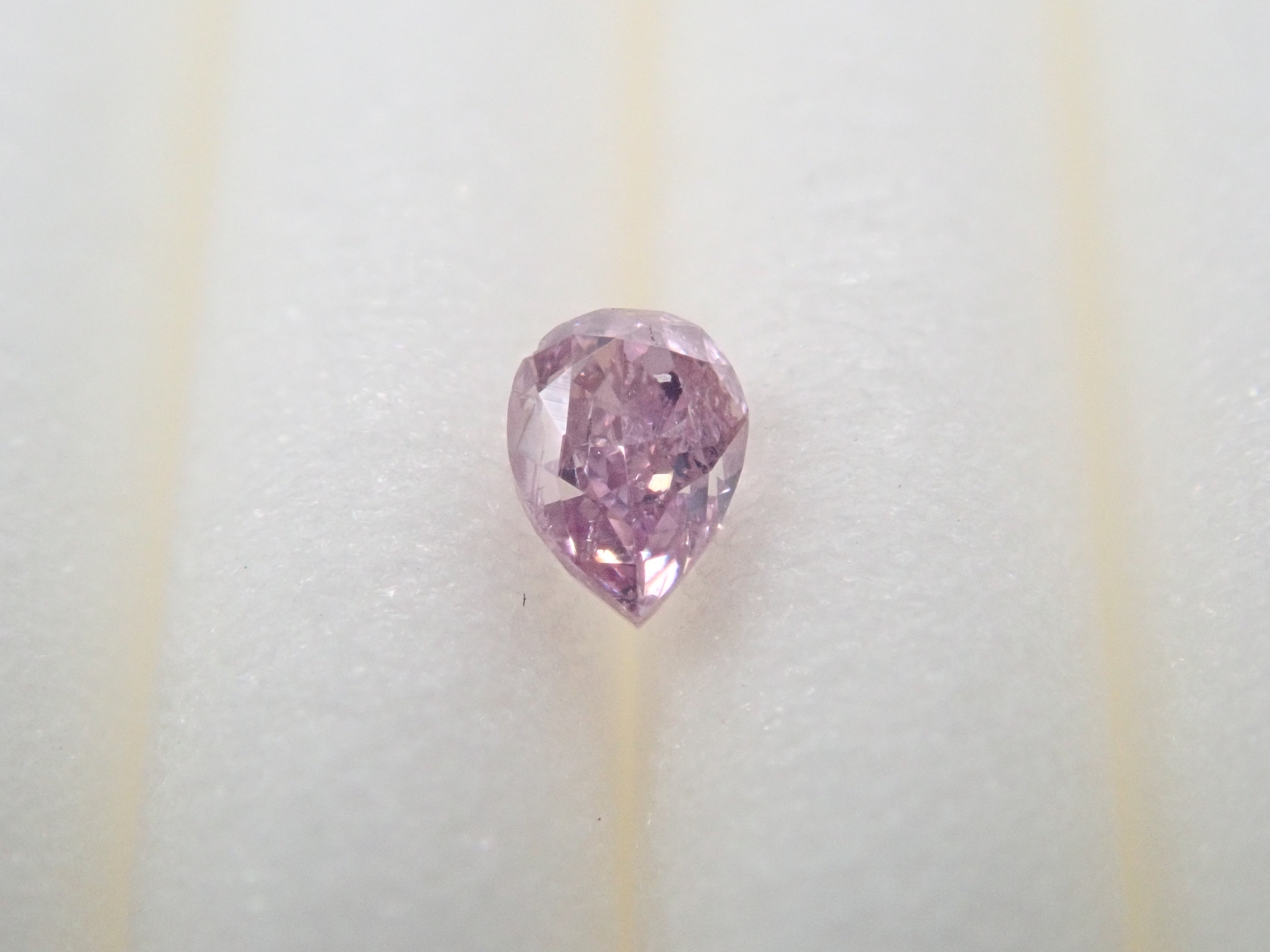 【32501524掲載】ピンクダイヤモンド 0.070ctルース(FANCY VIVID PINK PURPLE, I-1)