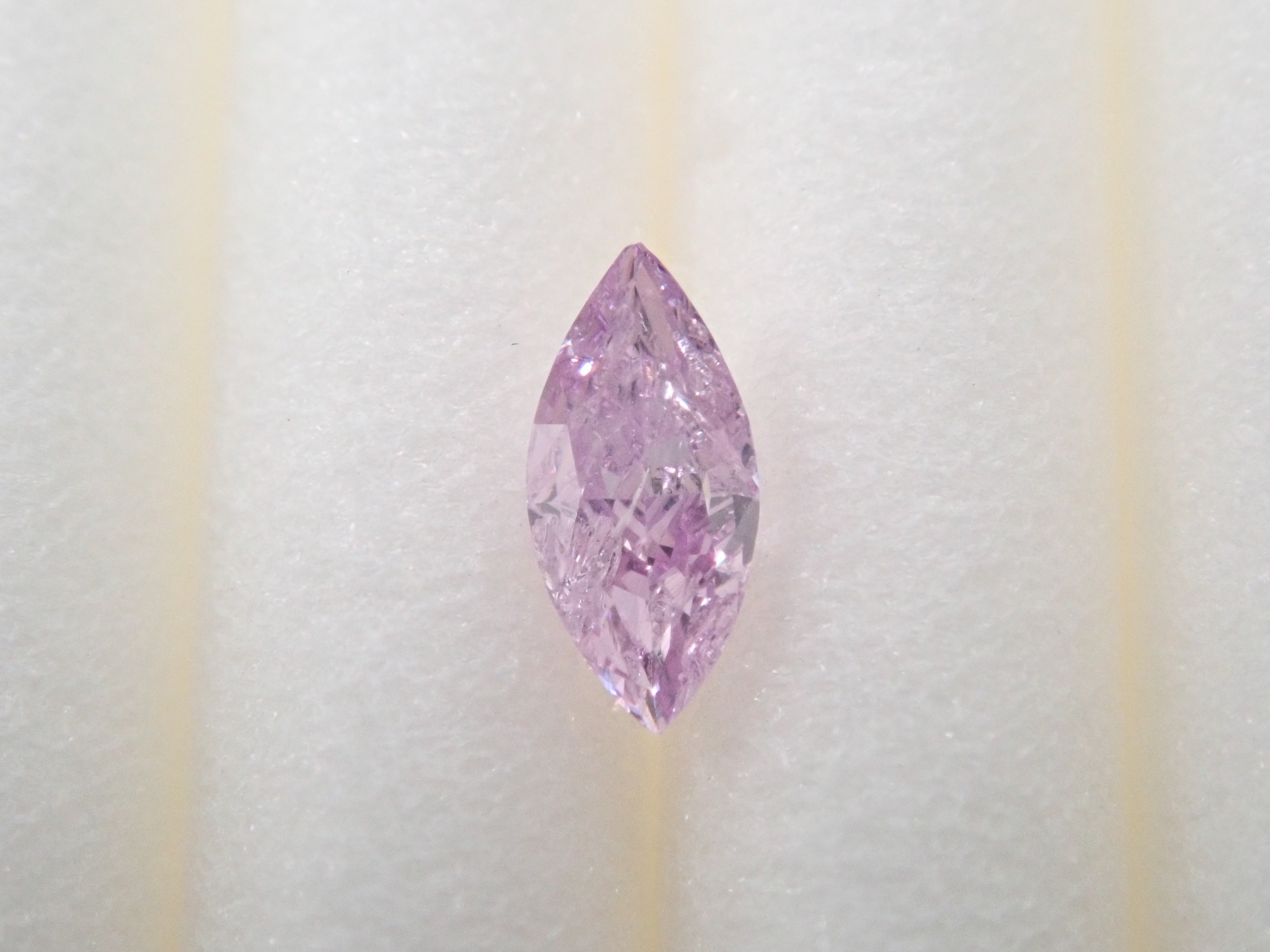 【32501527掲載】ピンクダイヤモンド 0.070ctルース(FANCY INTENSE PINKISH PURPLE, I-1)