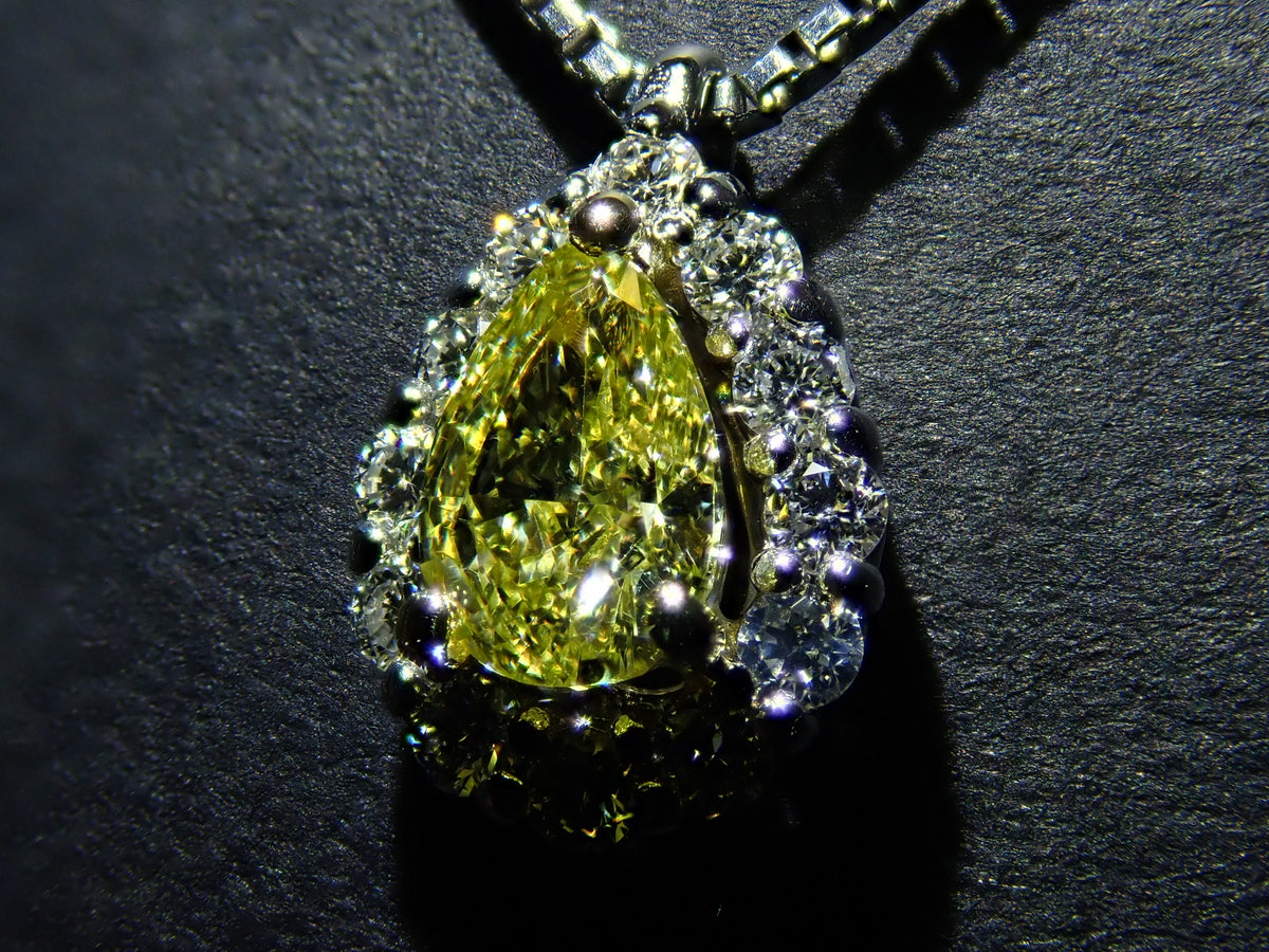 [22602825] Pt950/K18 Yellow Diamond 0.263ct Diamond 0.10ct Pendant (Necklace) with Appraisal Certificate