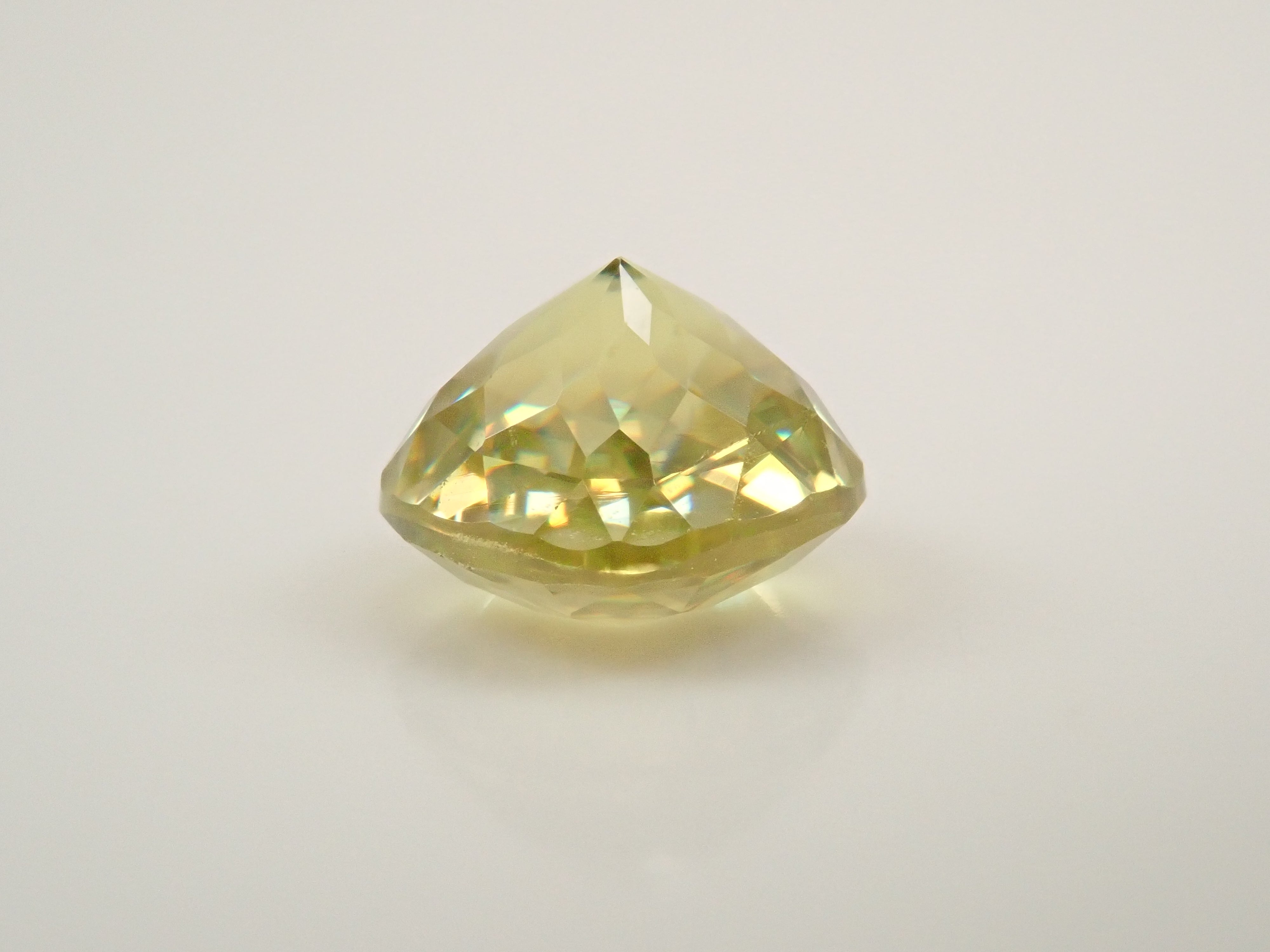【10/9 22時販売】ジンバブエ産スフェーン 1.028ctルース