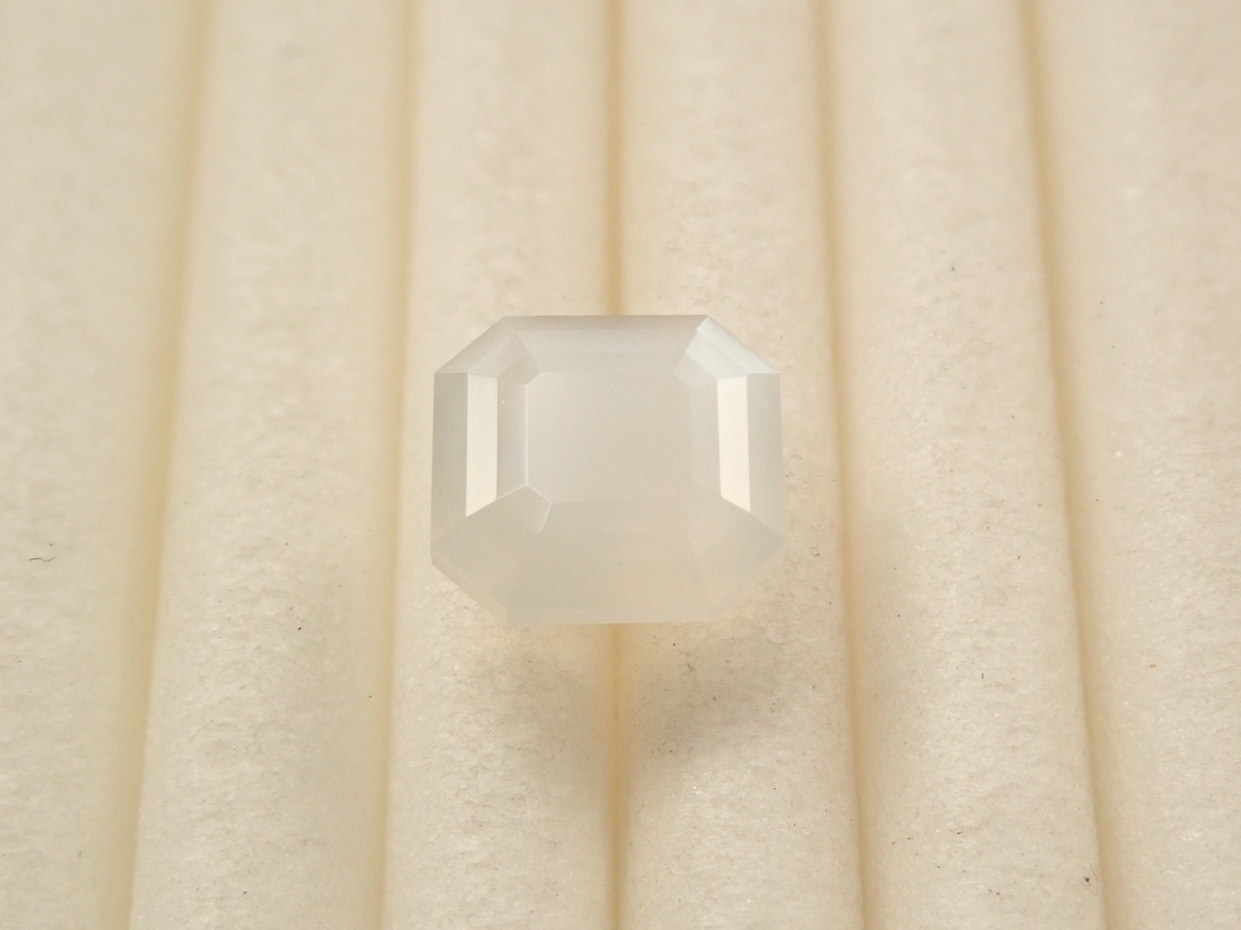 【10/11 22時販売】インド産ムーンストーン 1.046ctルース