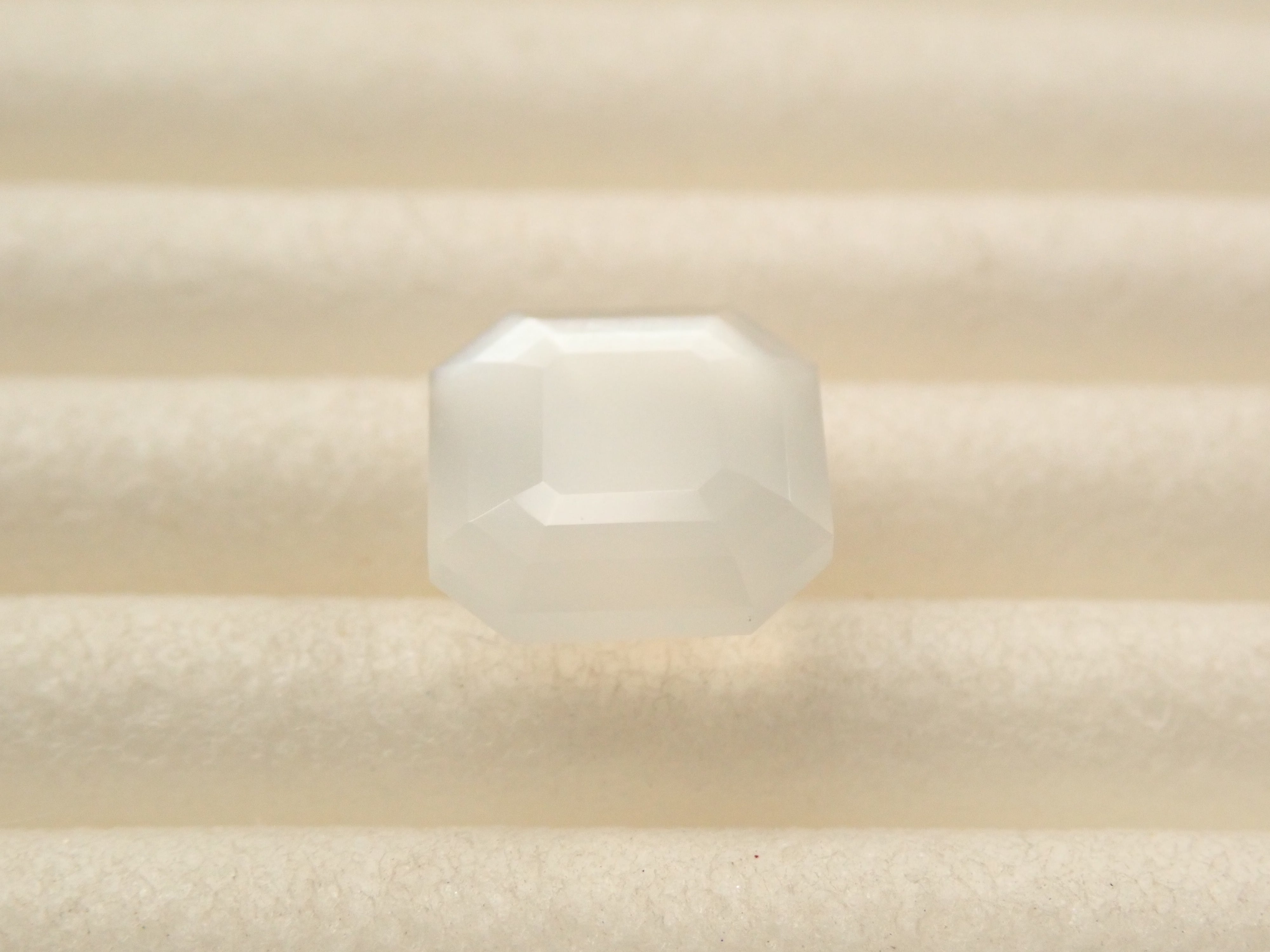 【10/11 22時販売】インド産ムーンストーン 1.046ctルース