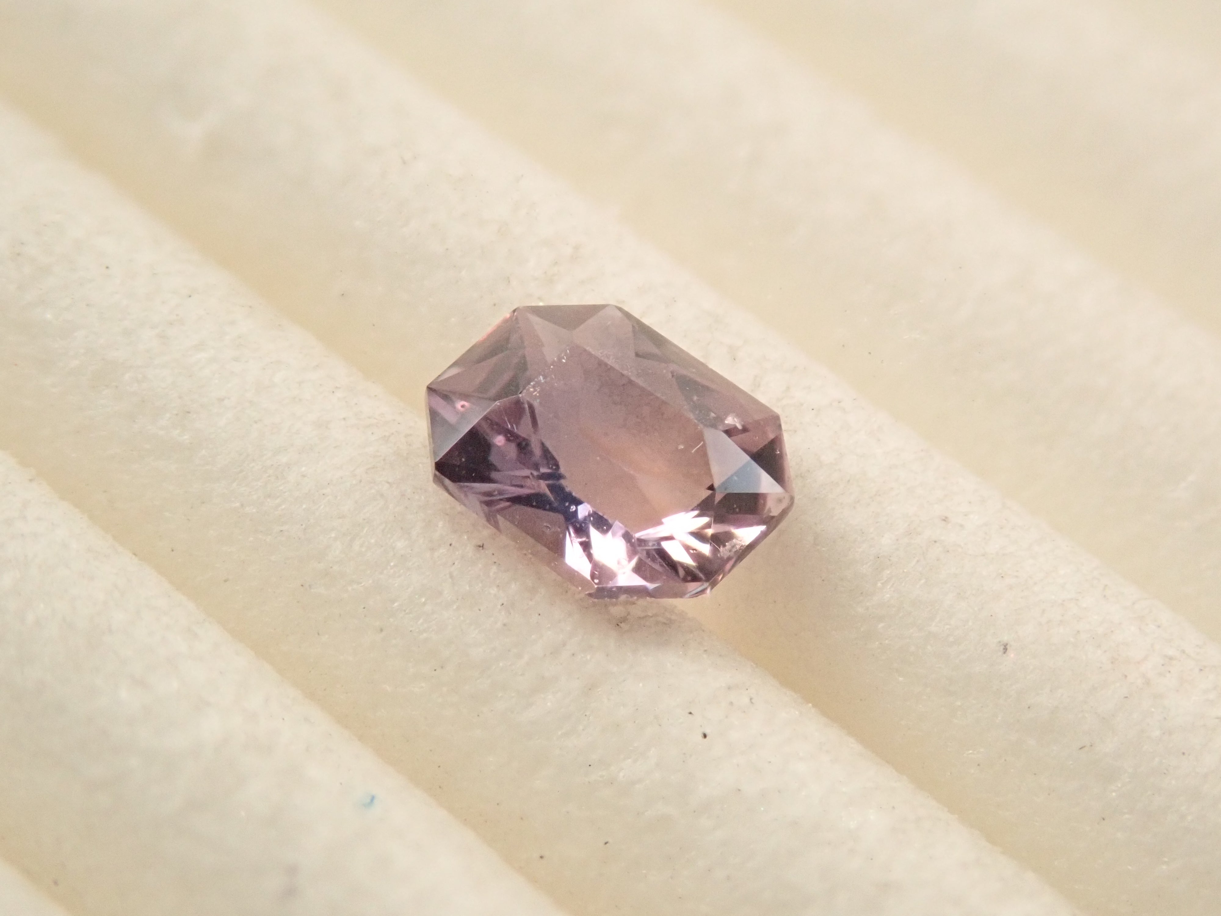 【10/10 22時販売】タンザニア産パープルサファイア 0.355ctルース