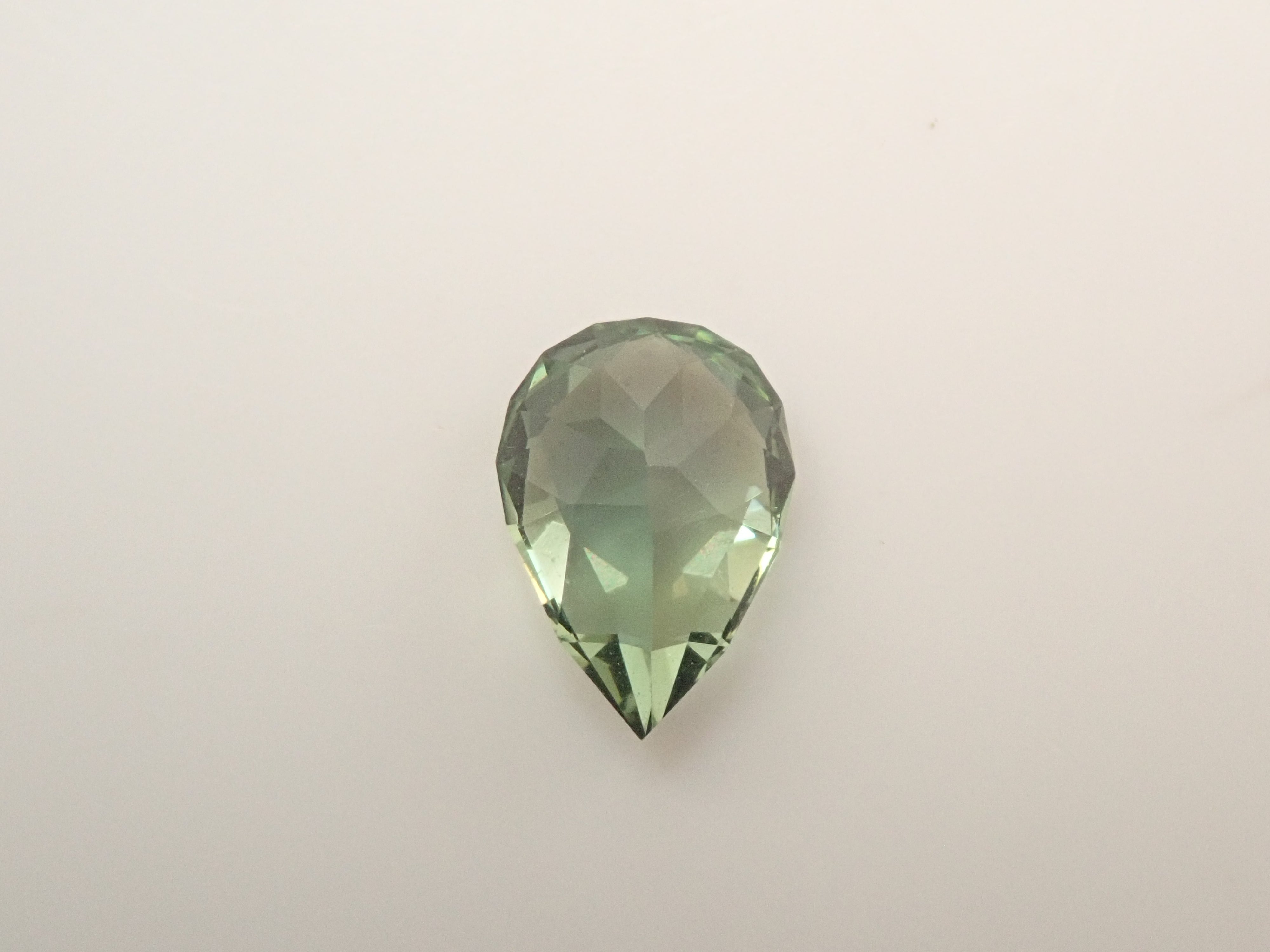 【10/8 22時販売】マダガスカル産グリーンアパタイト 0.597ctルース