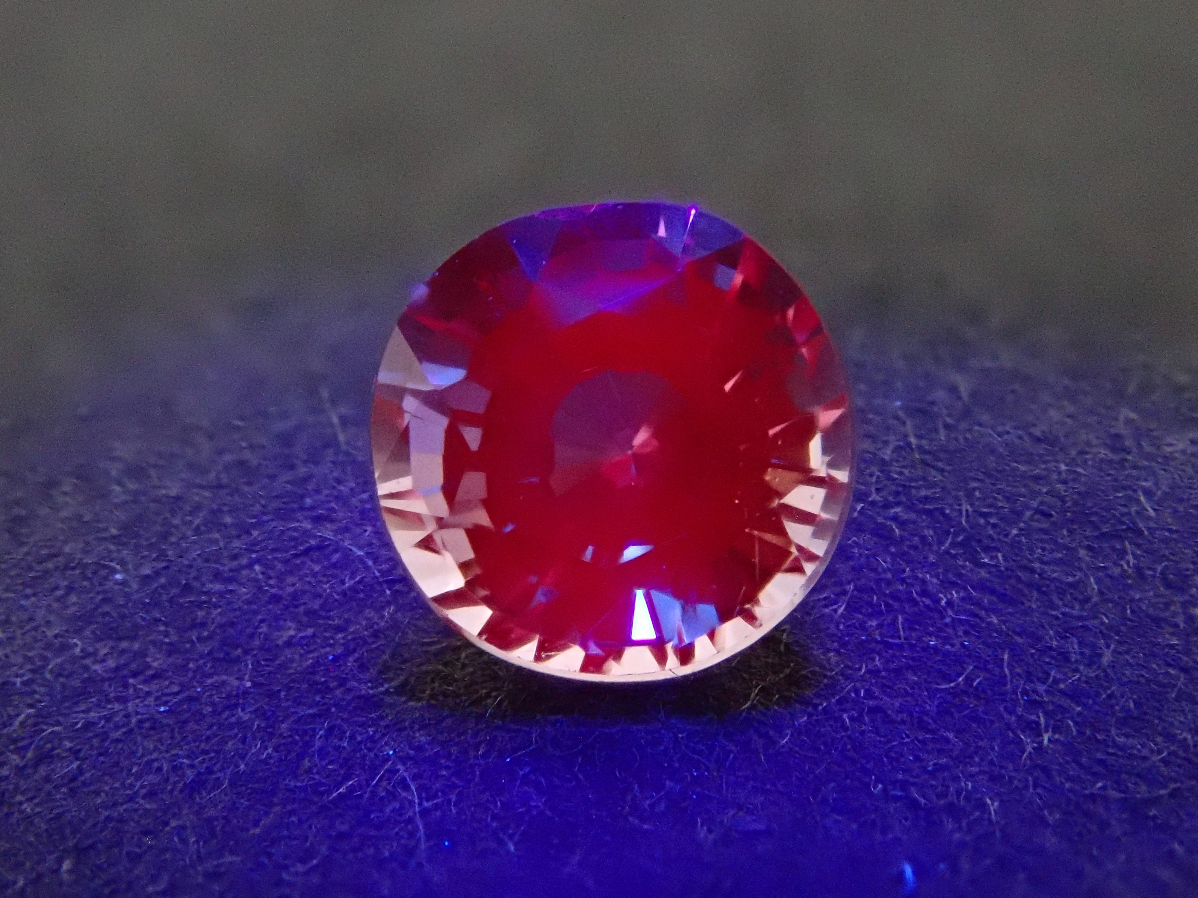 【10/9 22時販売】タンザニア産ドラゴンガーネット 5.0mm/0.767ctルース