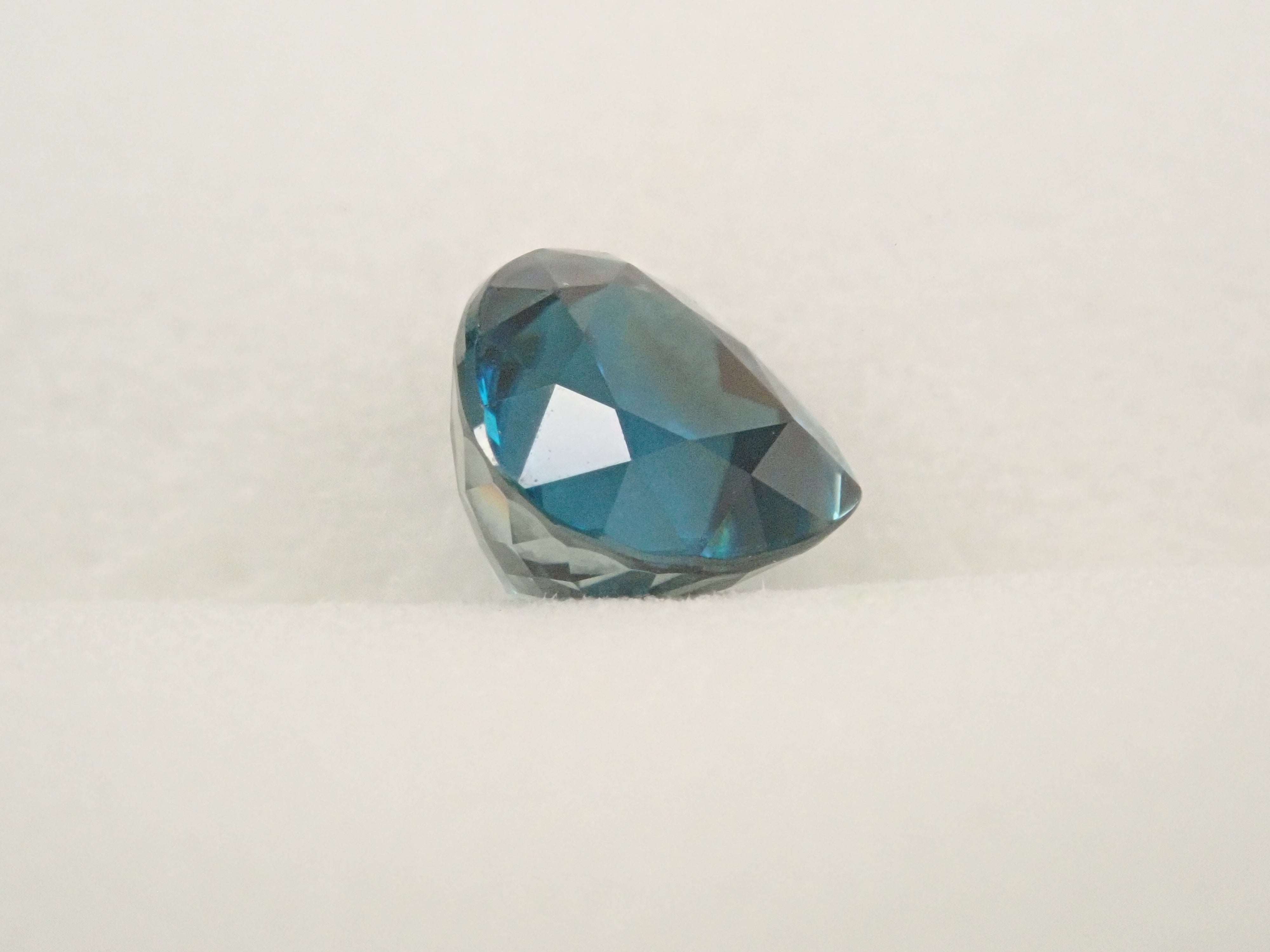 カンボジア産ブルージルコン（ラタナキリブルー） 1.513ctルース