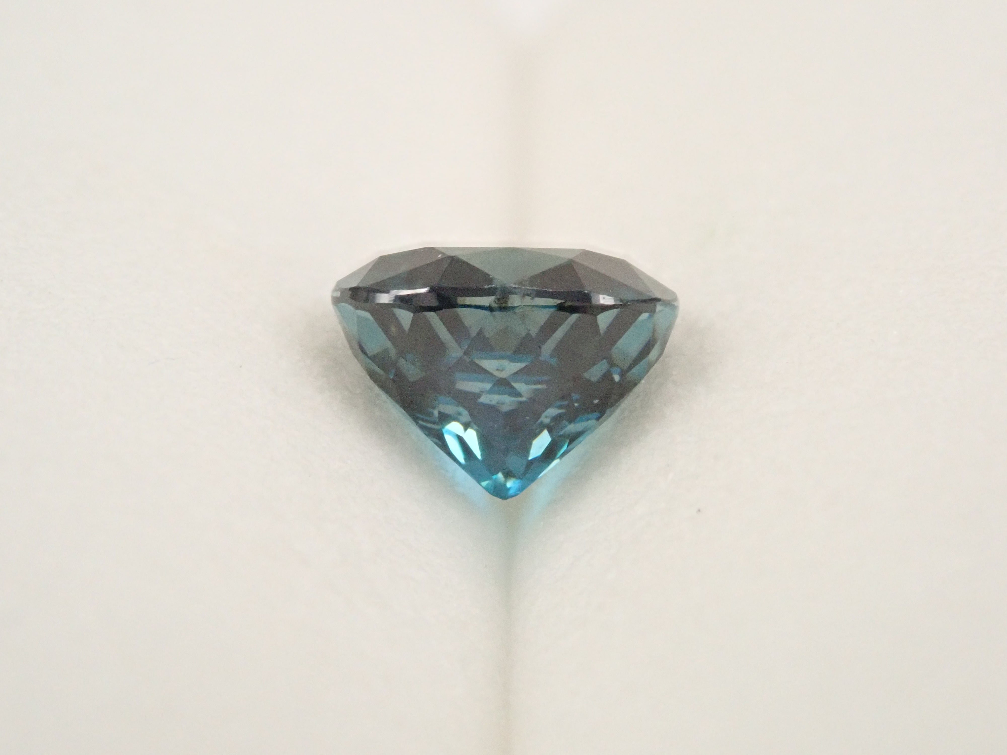 カンボジア産ブルージルコン（ラタナキリブルー） 1.513ctルース