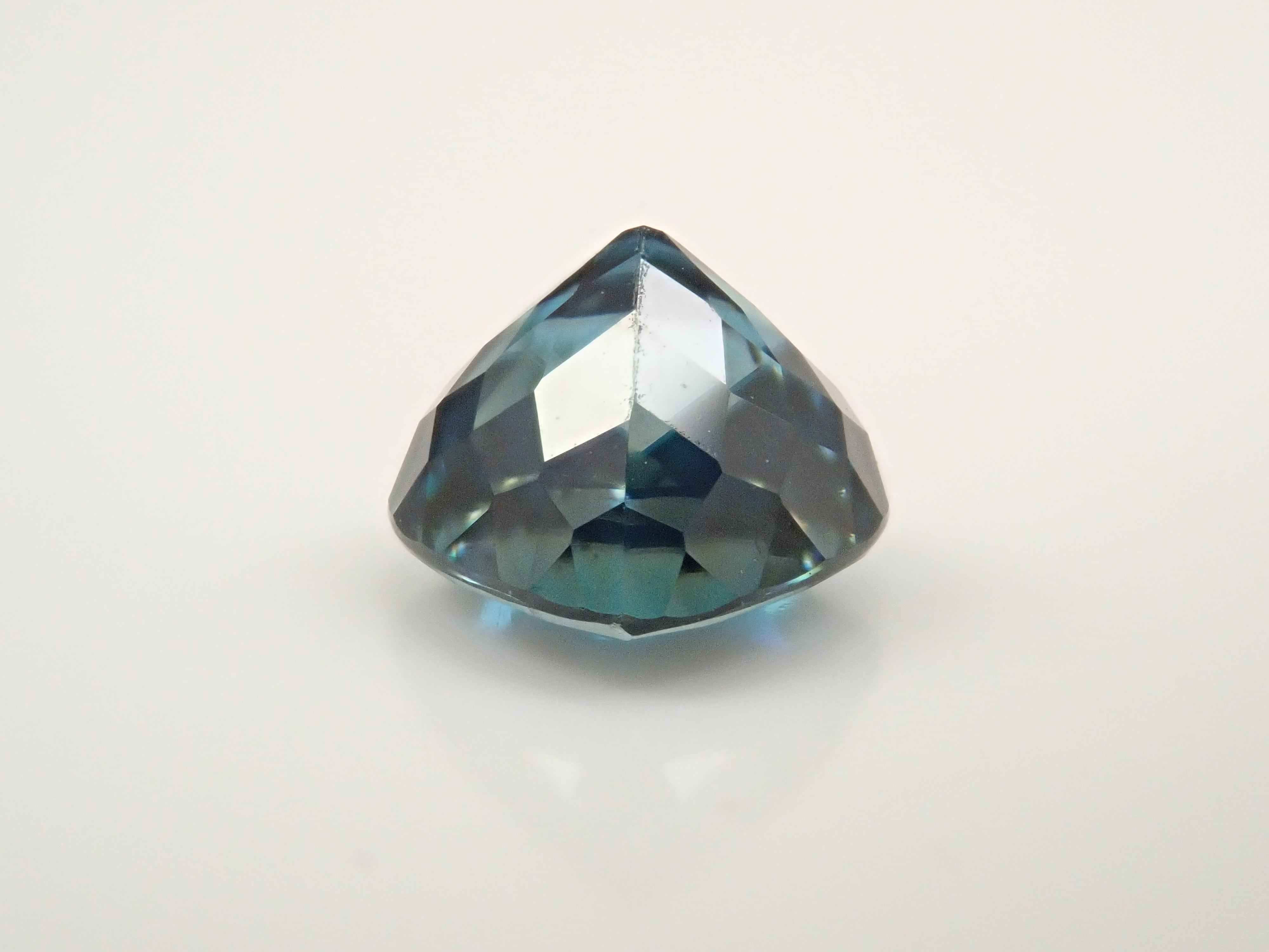 カンボジア産ブルージルコン（ラタナキリブルー） 1.513ctルース