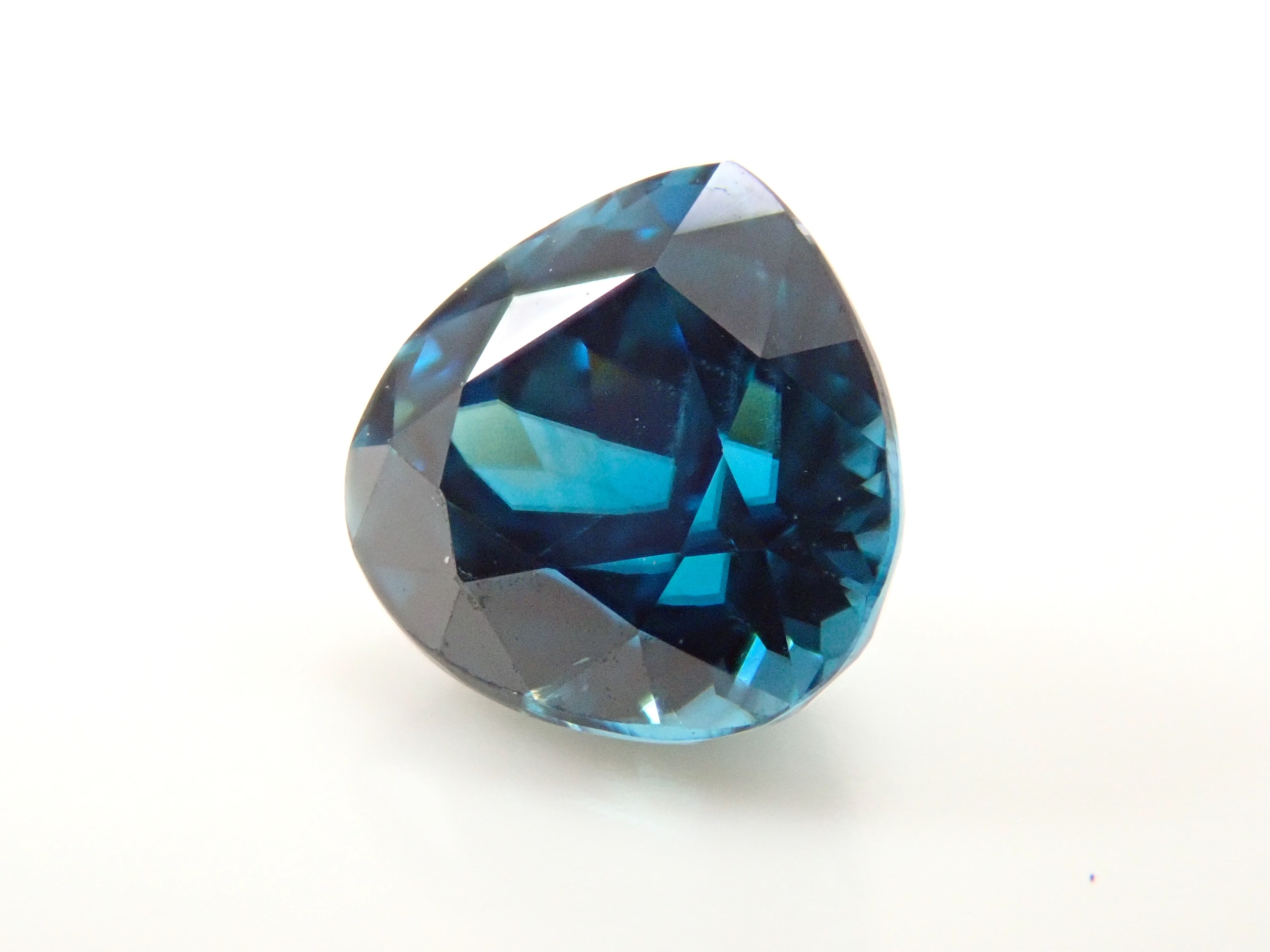 カンボジア産ブルージルコン（ラタナキリブルー） 1.513ctルース