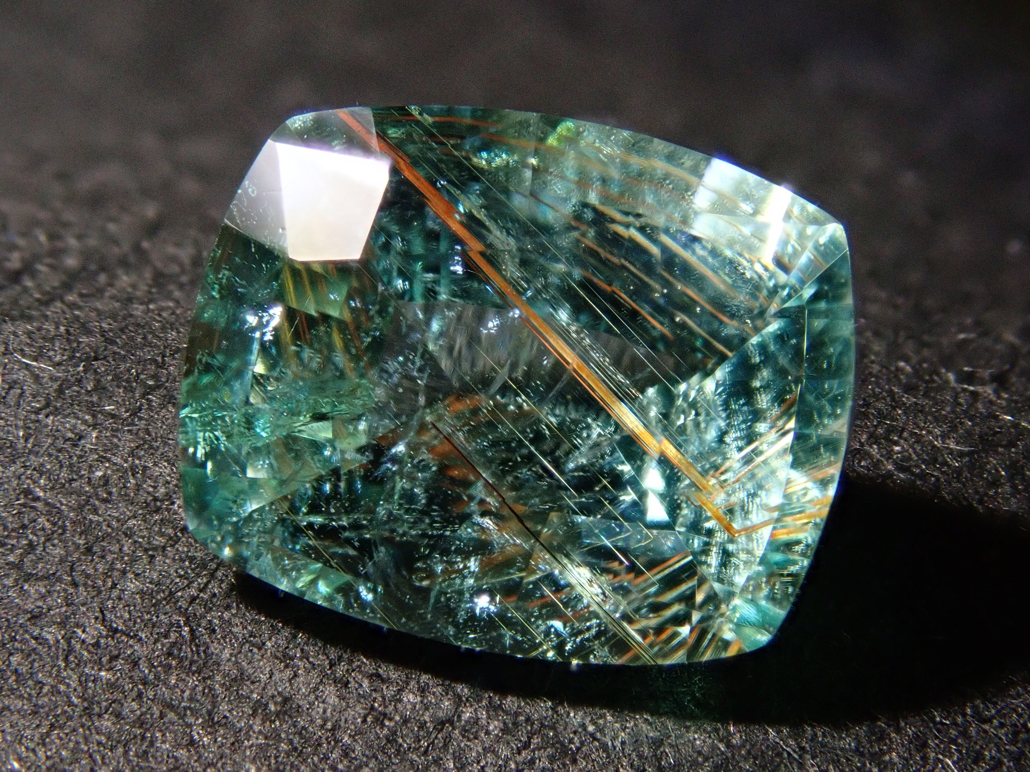 美しい南国の海!!★モザンビーク産パライバトルマリンレインボー入り★ 美しい南国の海!!☆モザンビーク産パライバトルマリンレインボー入り☆