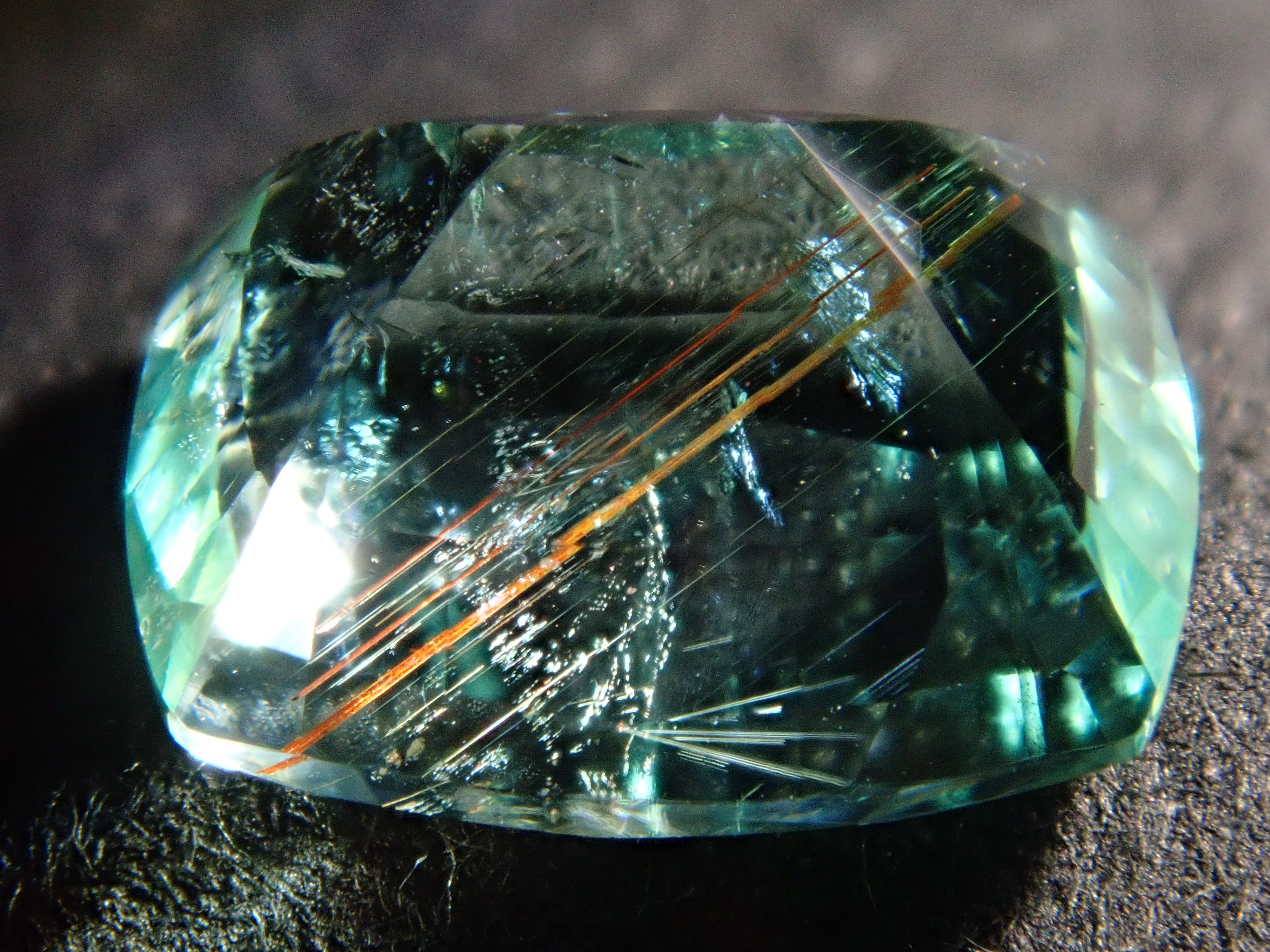 珍しいブルー!!★モザンビーク産パライバトルマリン★オーダー受付中 Pt900モザンビーク産パライバトルマリン0.63ct リング