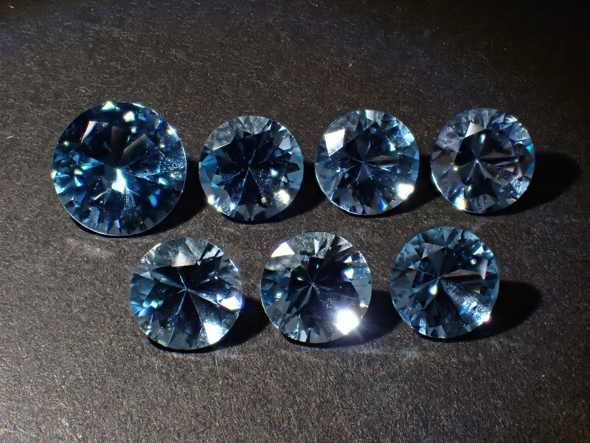 [10/22, 10:00 PM Sale] <limited to stones> Sky Blue Topaz (Round approx. 8mm, only one stone is approx. 10mm) <multiple purchase discount available></multiple></limited>