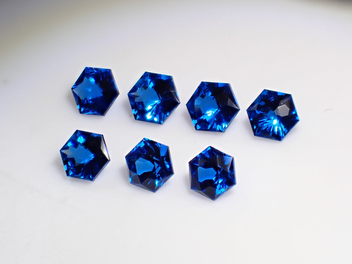 【11/1 22時販売】《限定7石》合成コバルトスピネル（サンジェ氏、ヘキサゴナルカット3mm）《複数購入割引有》