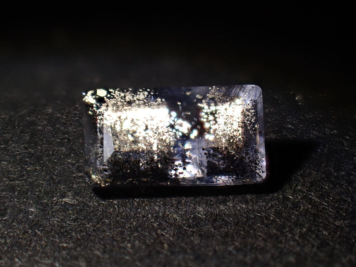 [Available 11/1 at 10 PM] <limited to stones> Indian Iolite Sunstone loose stone (avg. 0.32ct) <multi-buy discount available></multi-buy></limited>