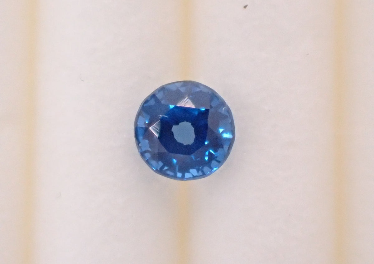 【10/13 22時販売】タンザニア産コバルトスピネル 2.7mm/0.100ctルース 鑑別書
